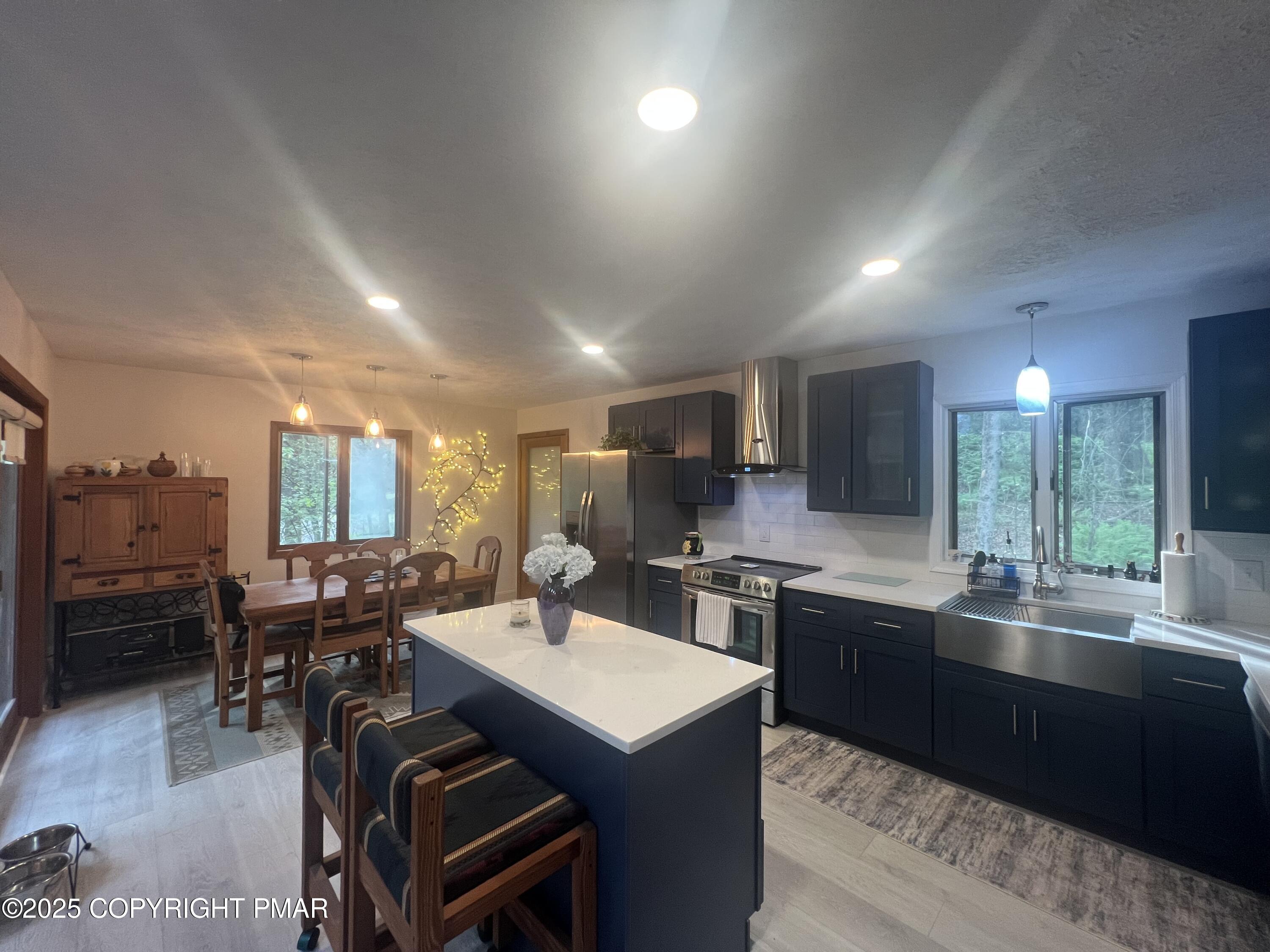 4126 Firefly Court Property Photo 7