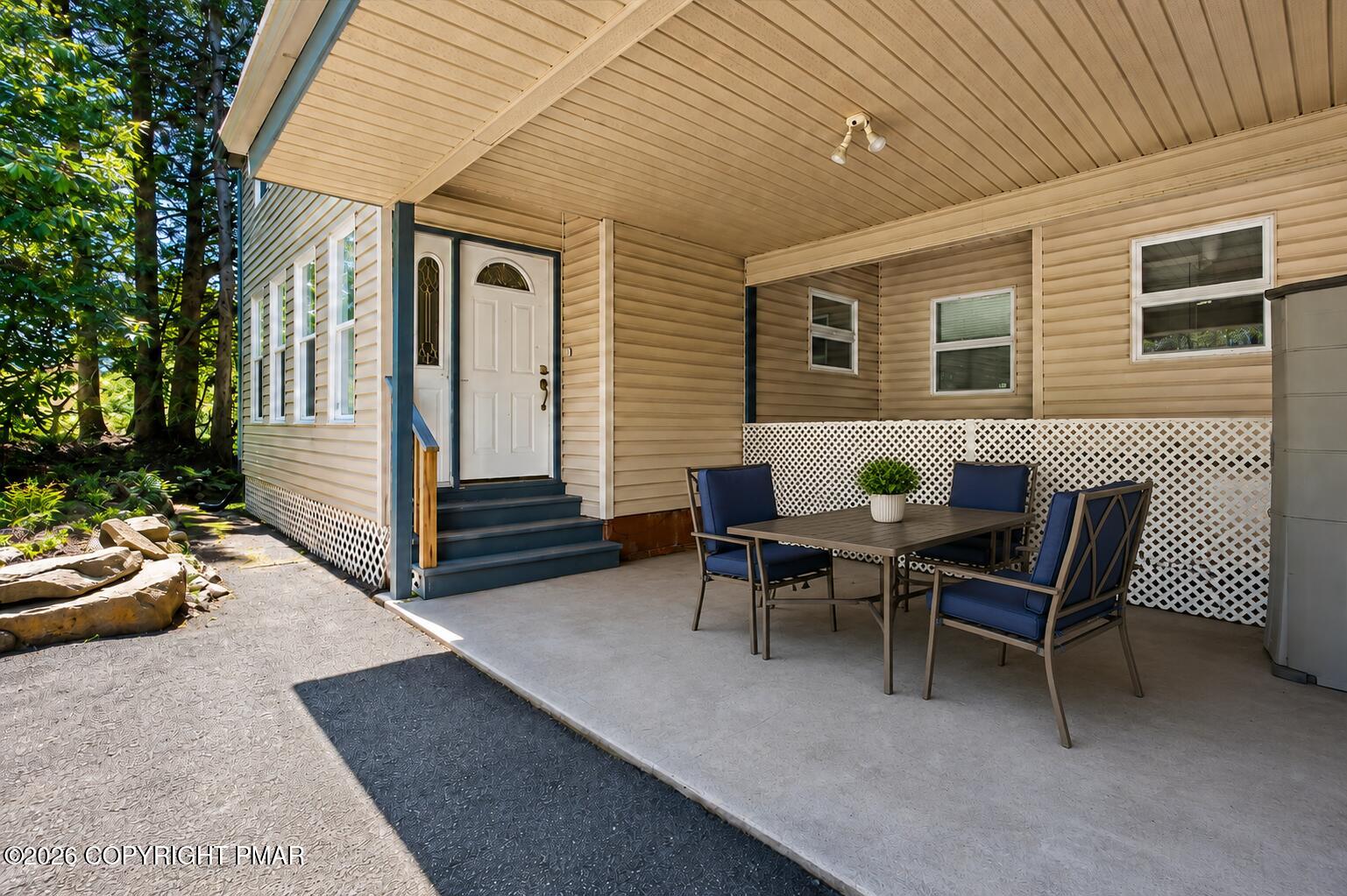 1330 Hilltop Drive Property Photo 2