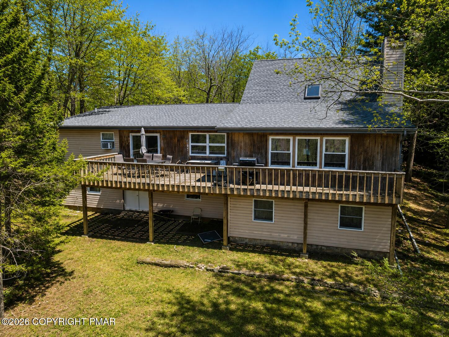 1330 Hilltop Drive Property Photo 3