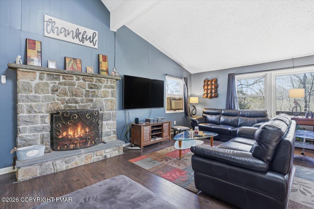 1330 Hilltop Drive Property Photo 4