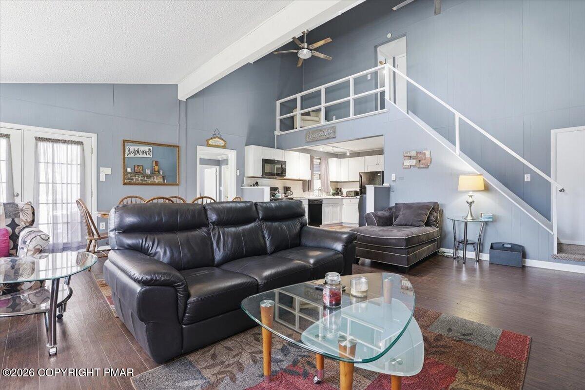 1330 Hilltop Drive Property Photo 7