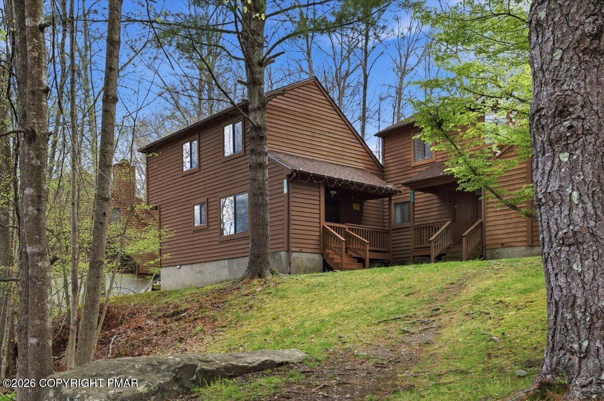 227 Sedburgh Court Property Photo 2