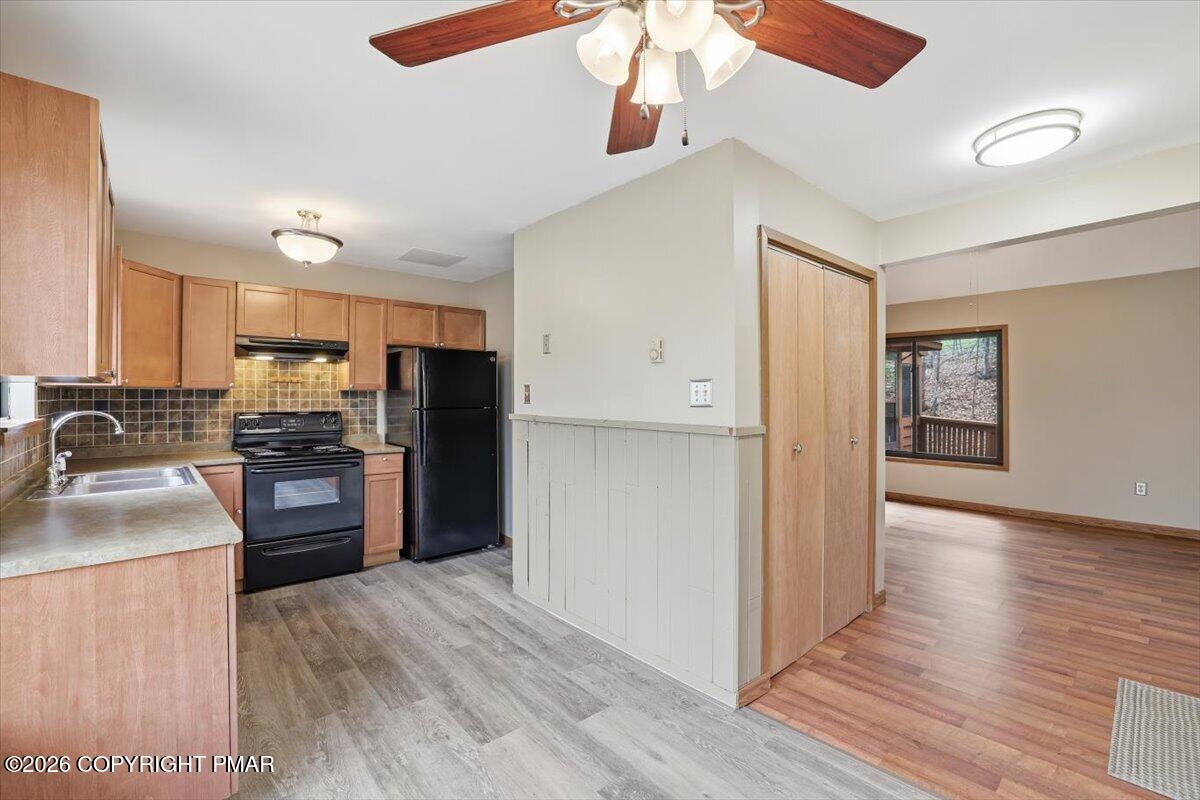 227 Sedburgh Court Property Photo 8