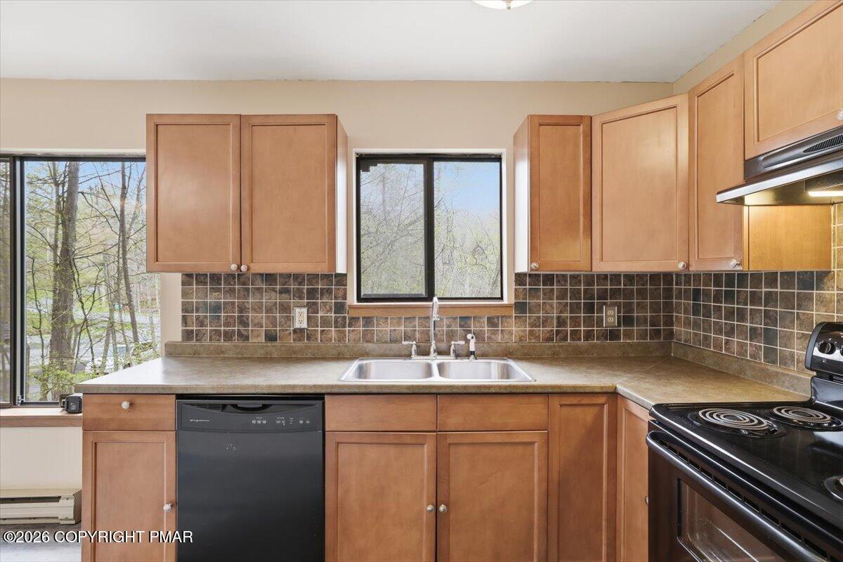 227 Sedburgh Court Property Photo 11
