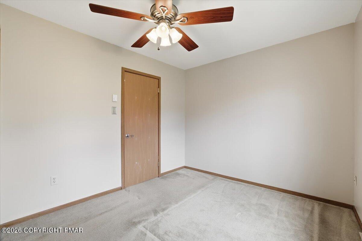 227 Sedburgh Court Property Photo 27