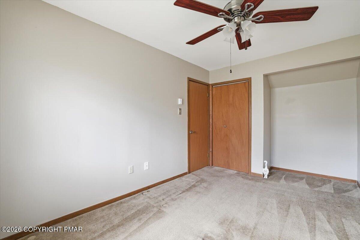 227 Sedburgh Court Property Photo 28