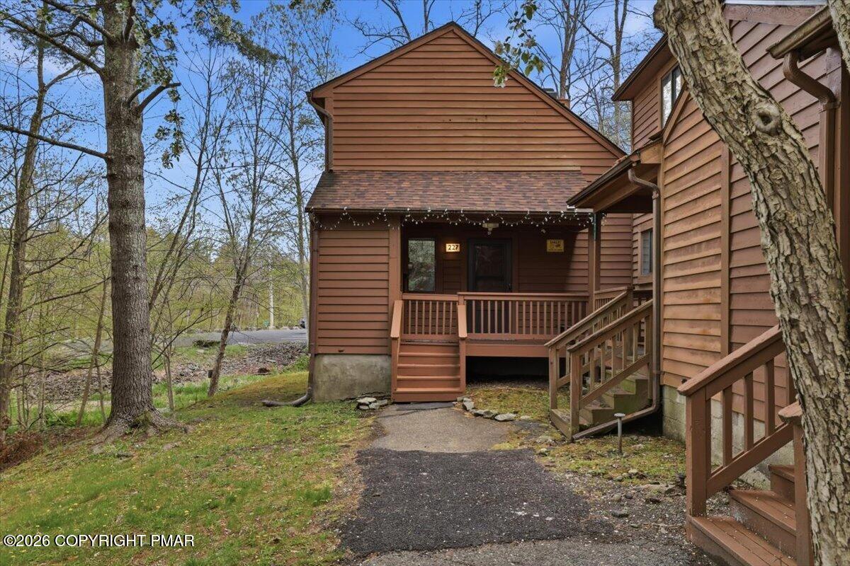 227 Sedburgh Court Property Photo 32
