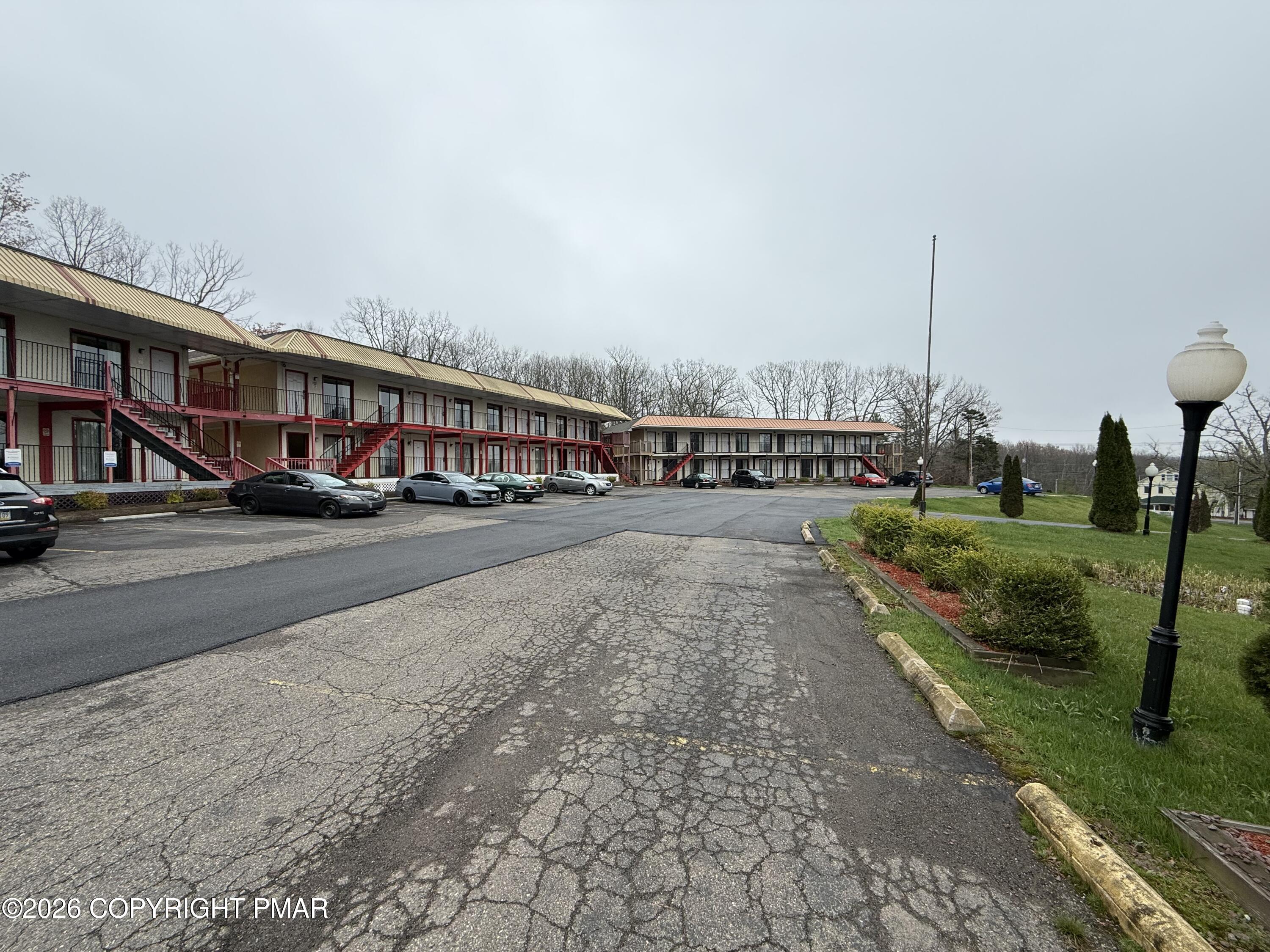 981 State Route 940 Property Photo 1