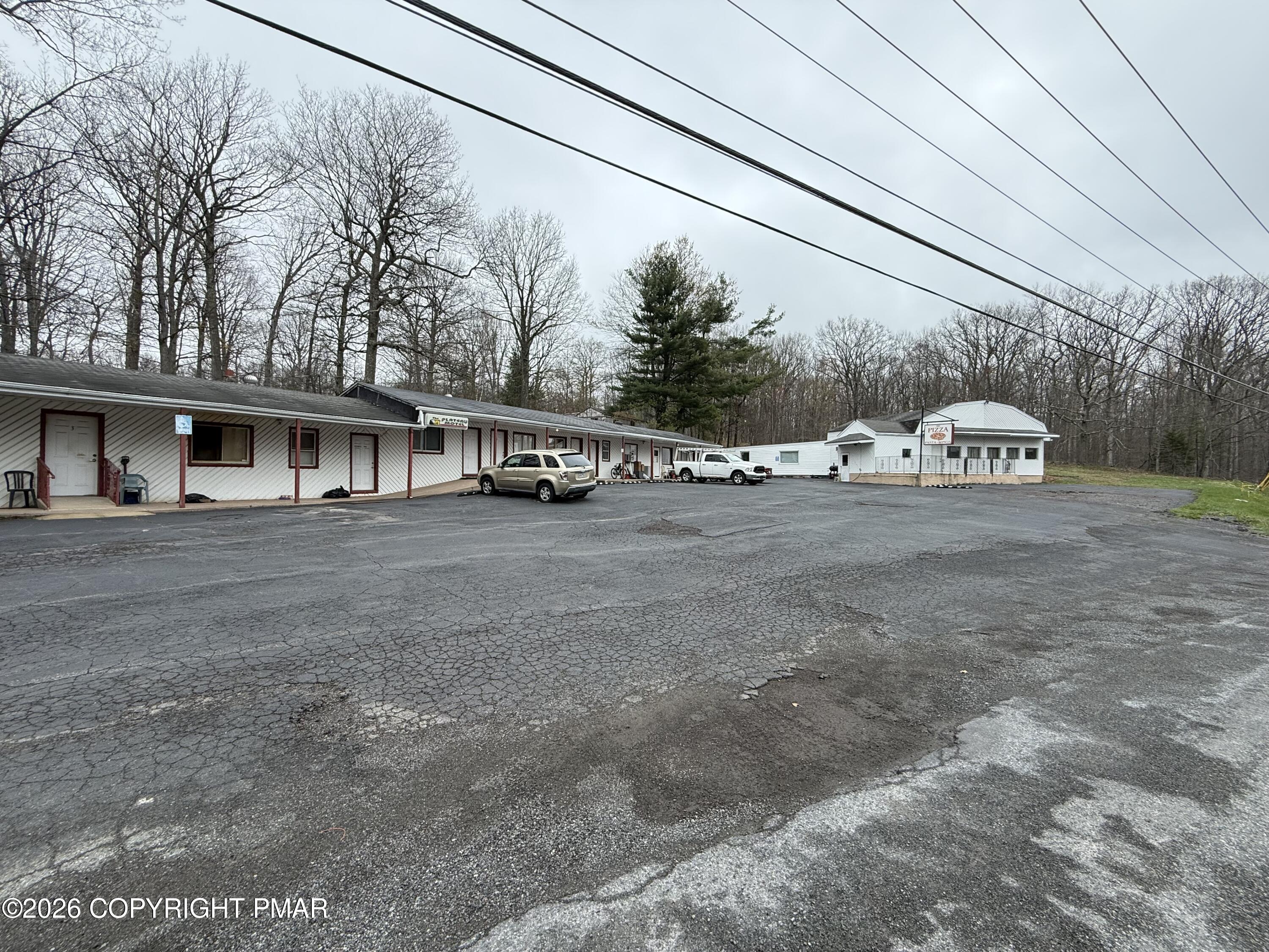 995 State Route 940 Property Photo 5