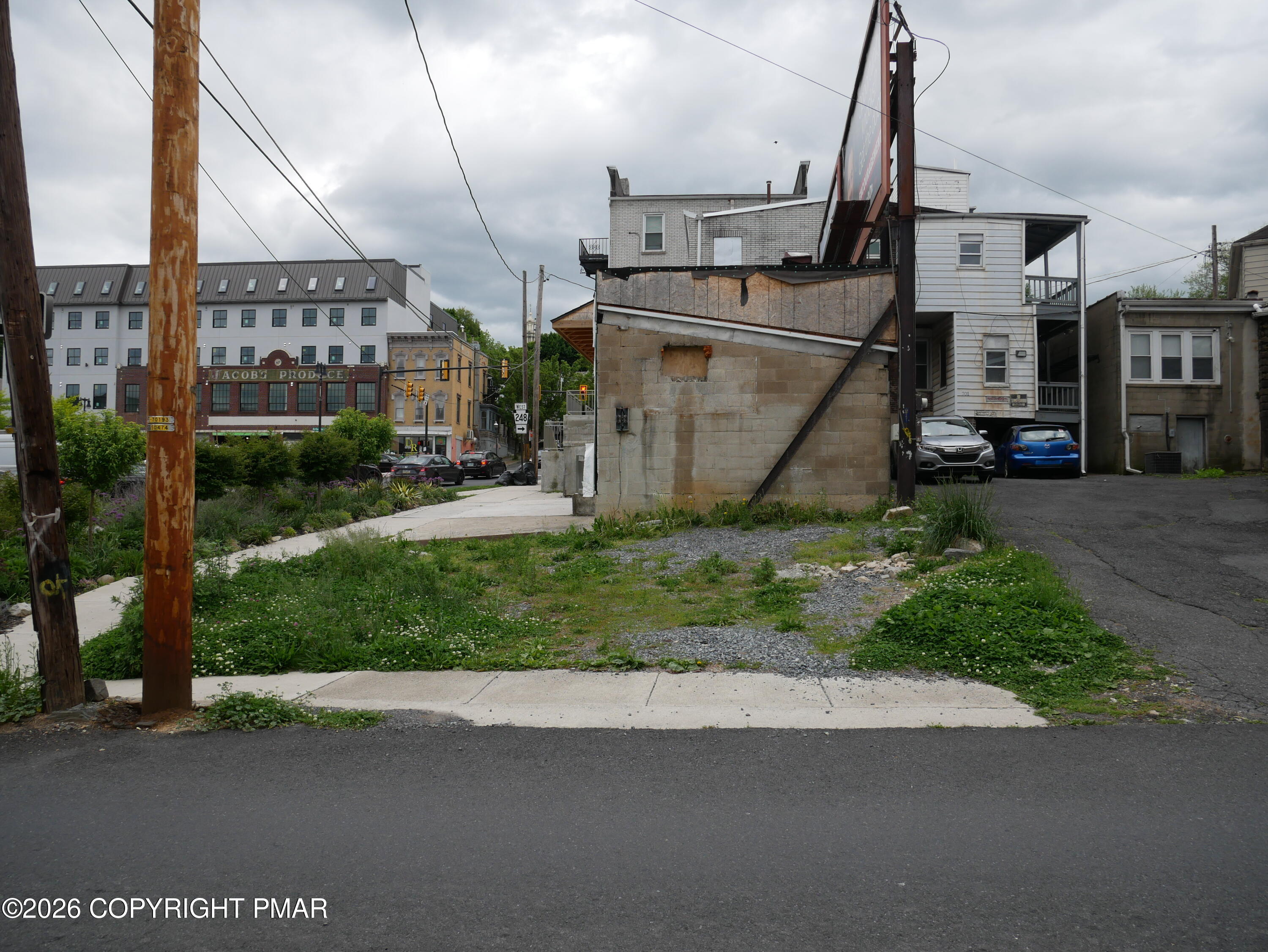 701 Northampton Street Back Unit Property Photo 7