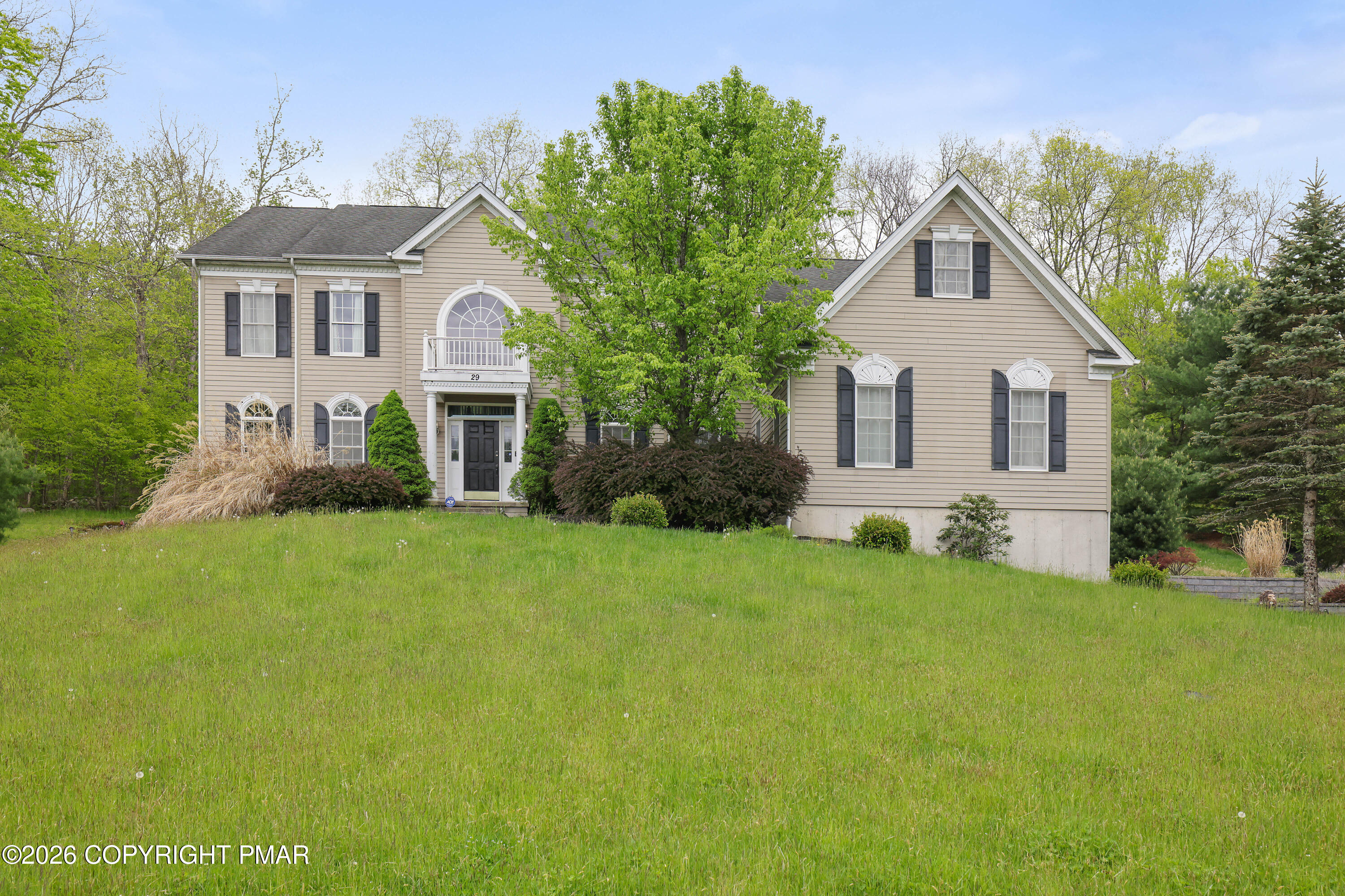 258 Rising Meadow Way Property Photo 2