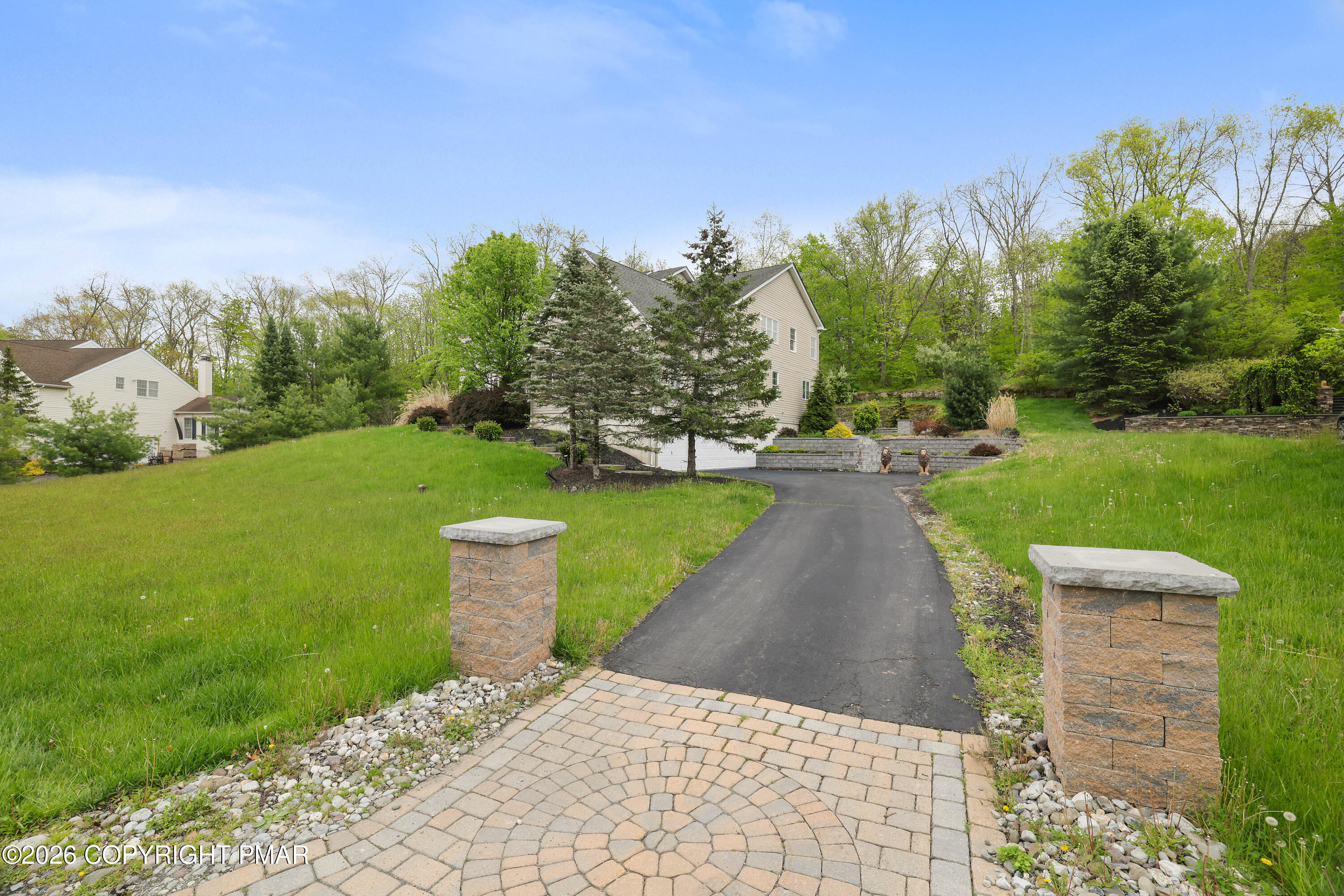 258 Rising Meadow Way Property Photo 4