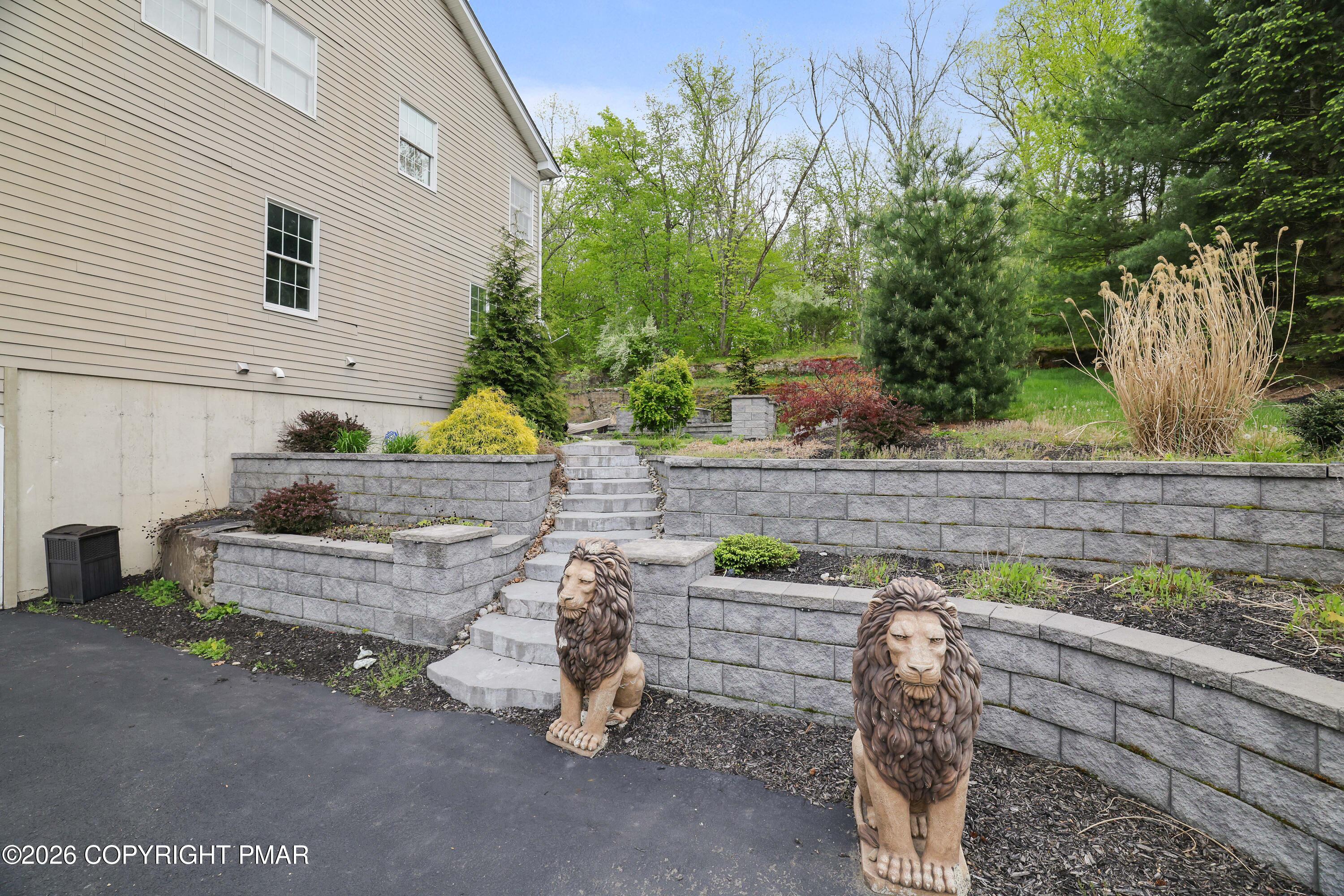 258 Rising Meadow Way Property Photo 6