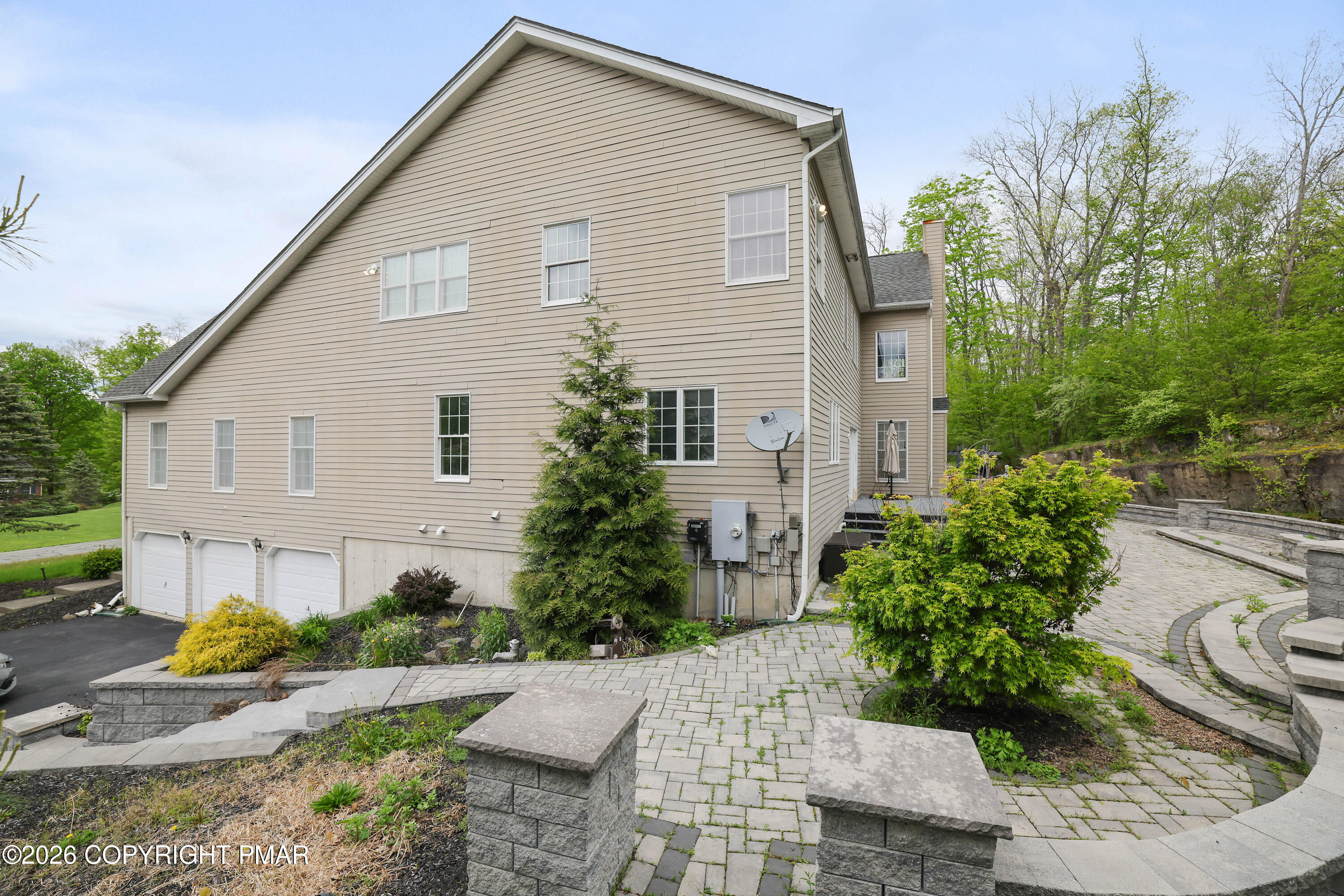 258 Rising Meadow Way Property Photo 7