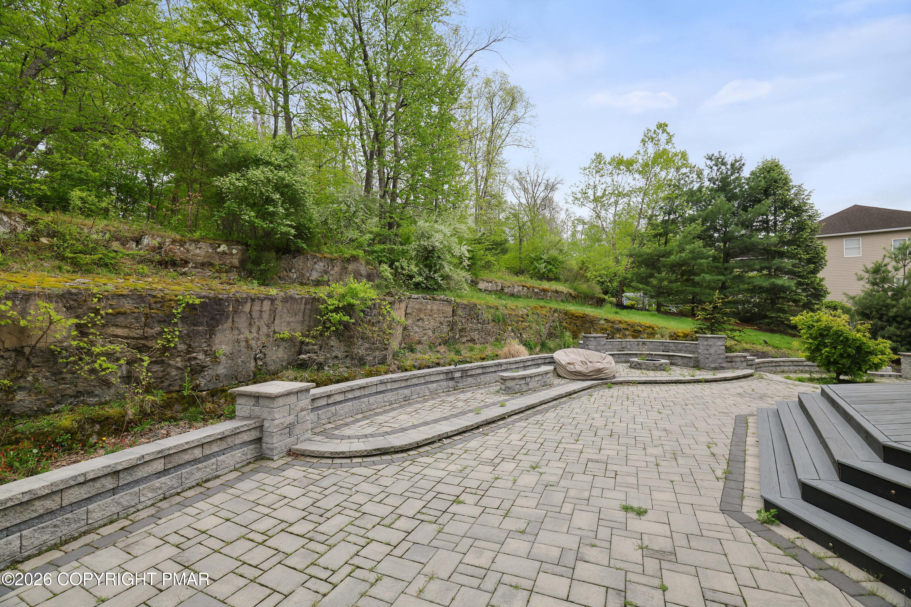 258 Rising Meadow Way Property Photo 9
