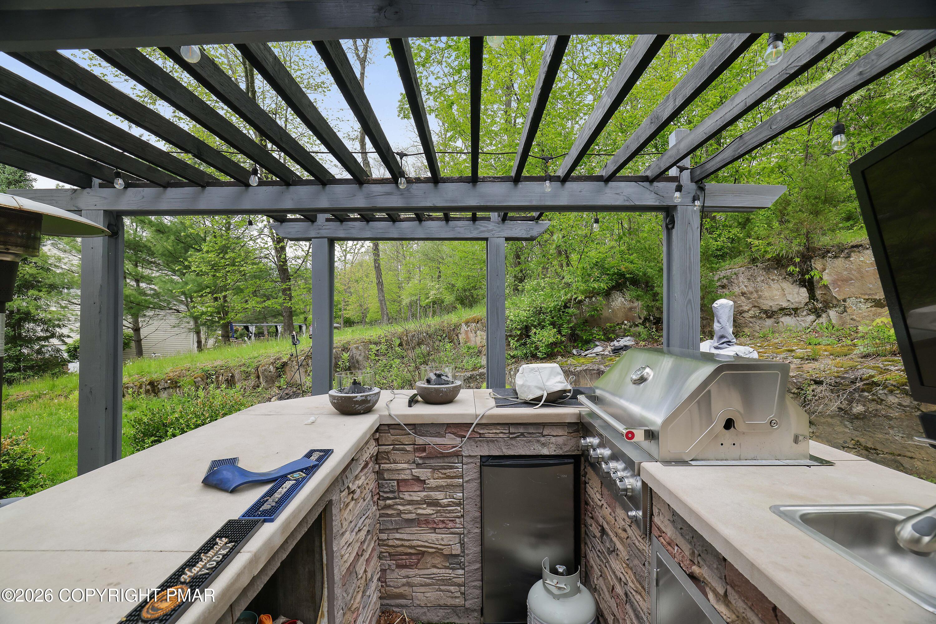 258 Rising Meadow Way Property Photo 11