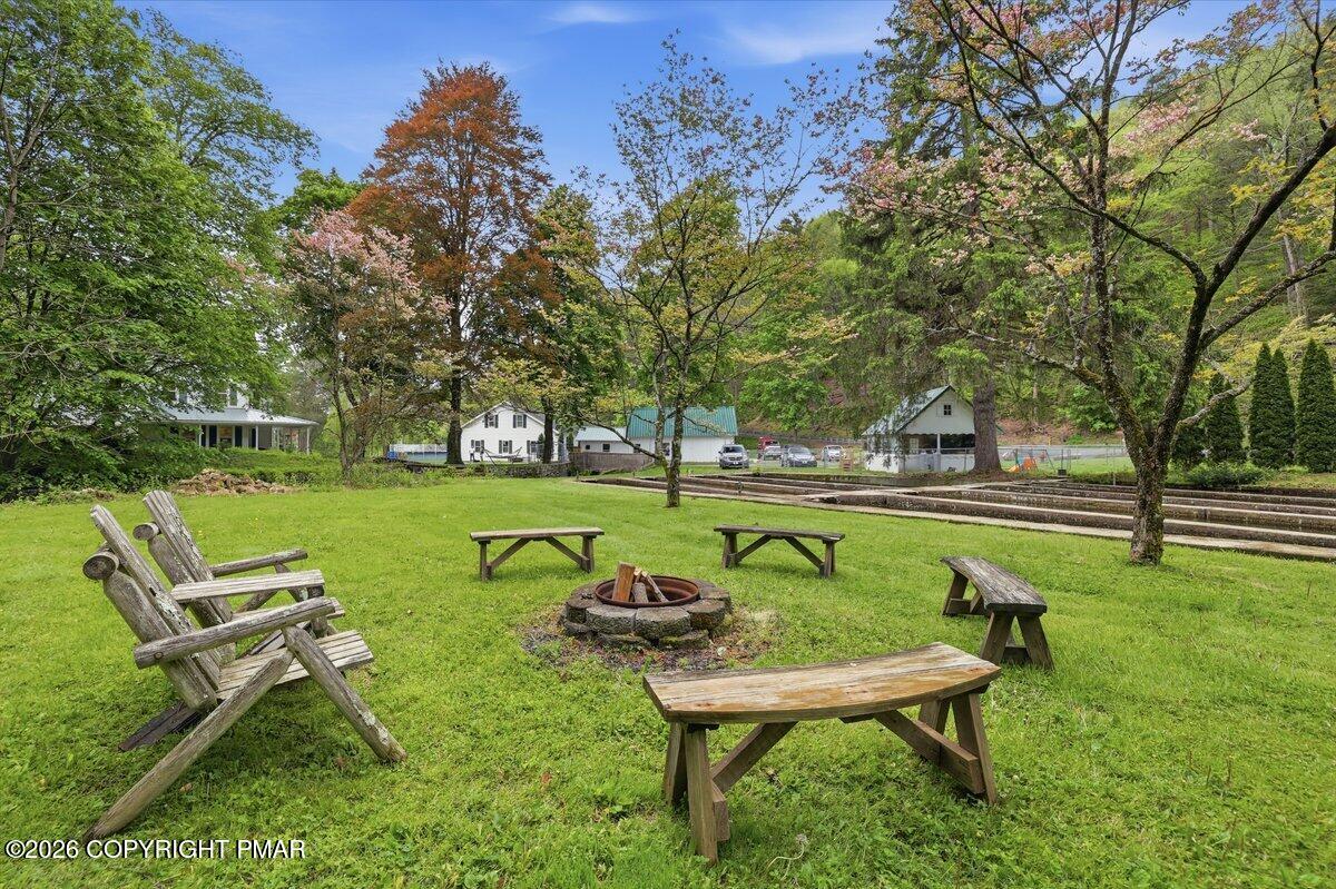 3585 Fairyland Road Property Photo 5