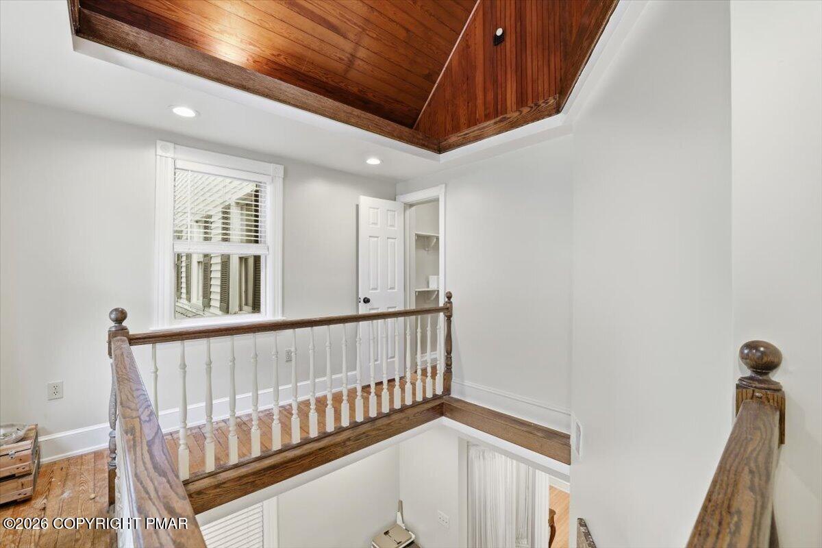 3585 Fairyland Road Property Photo 24