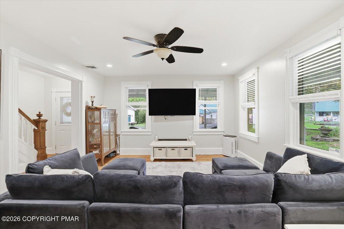3585 Fairyland Road Property Photo 34