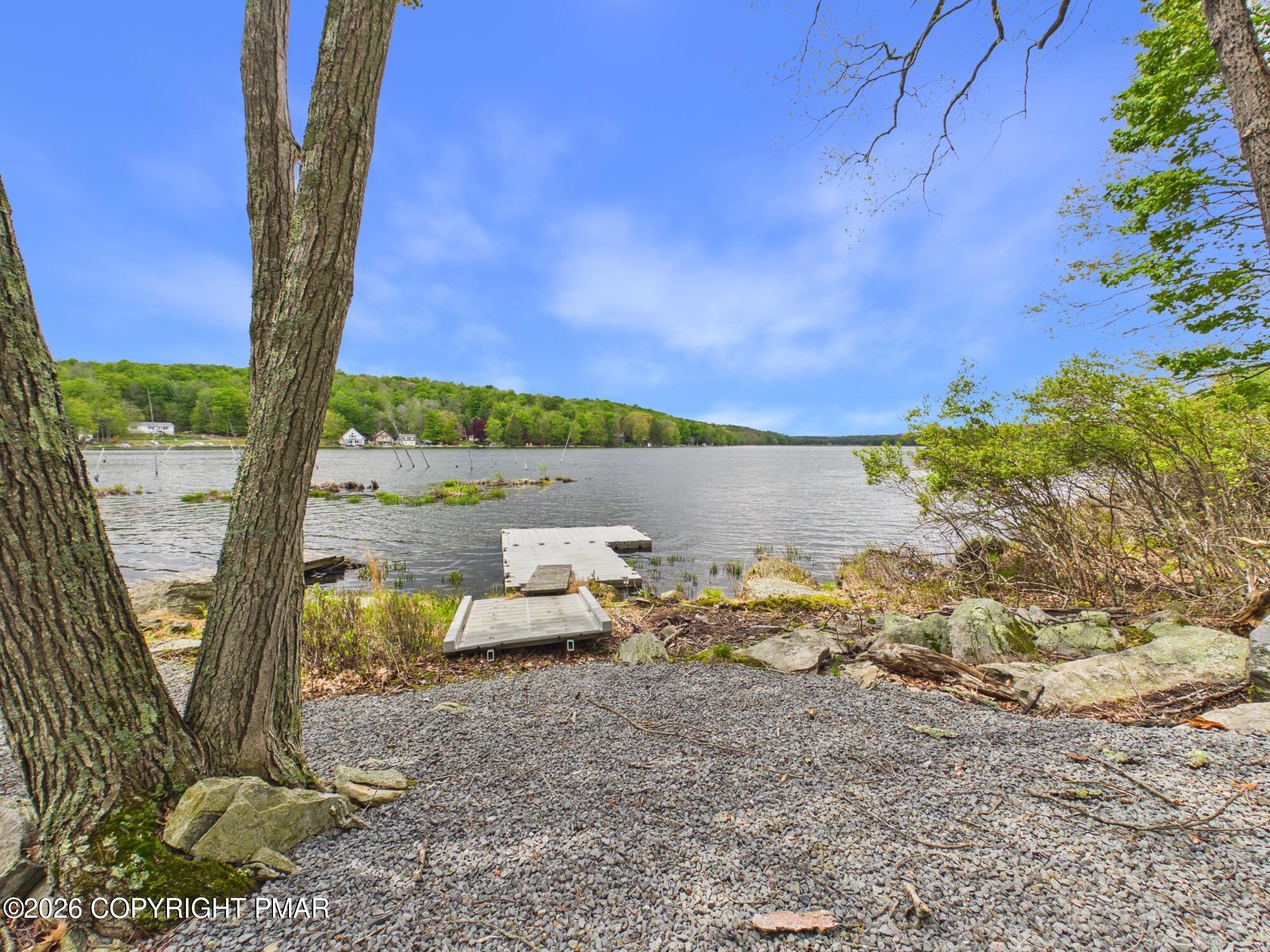 69 E Shore Drive Property Photo 3