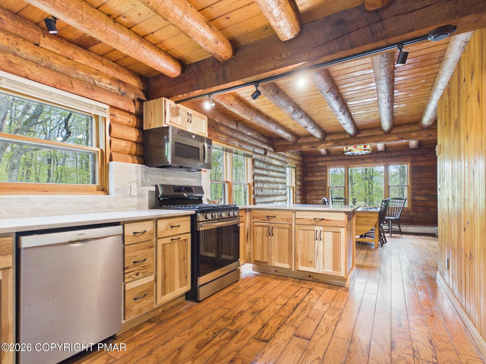 69 E Shore Drive Property Photo 11