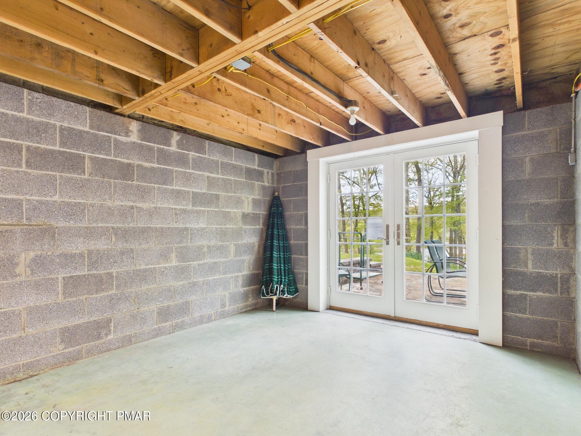 69 E Shore Drive Property Photo 37