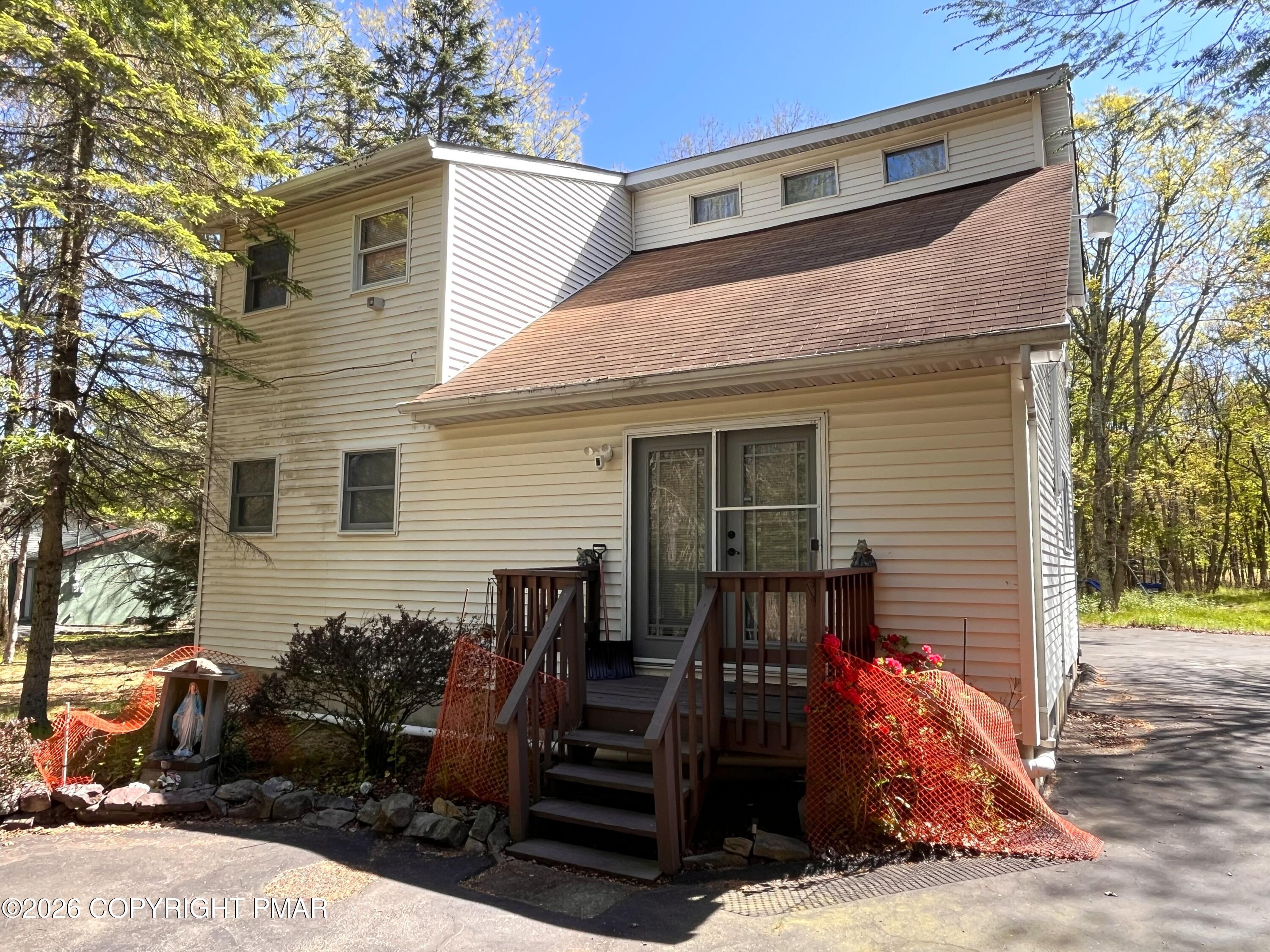 35 Hemlock Drive Property Photo 1