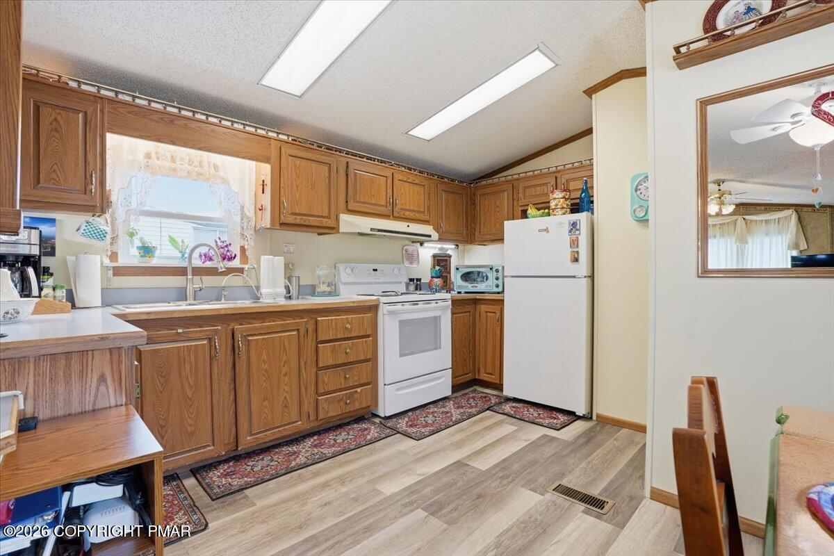 3350 5 Airport Road Property Photo 16