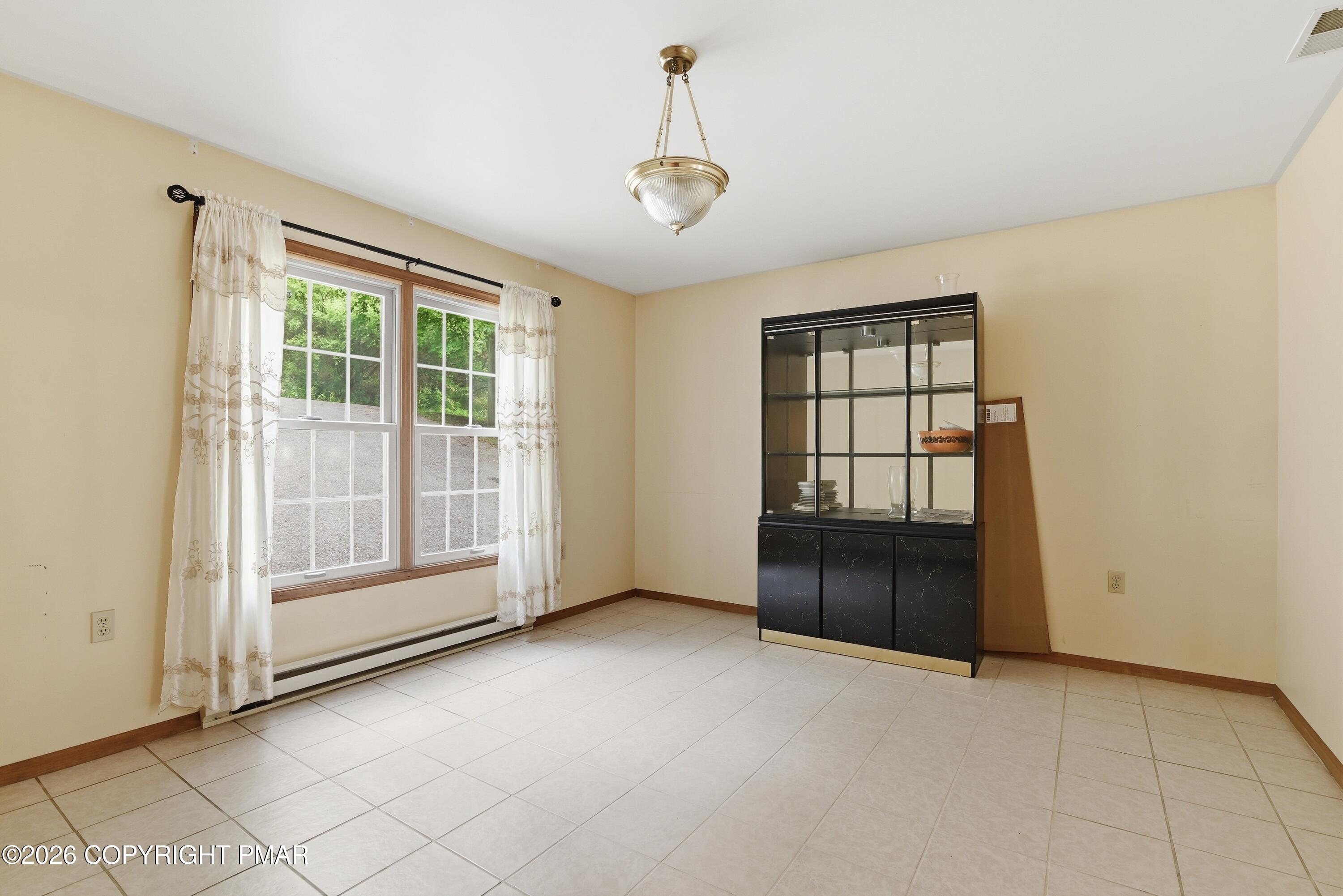 2327 Woodcrest Drive Property Photo 16
