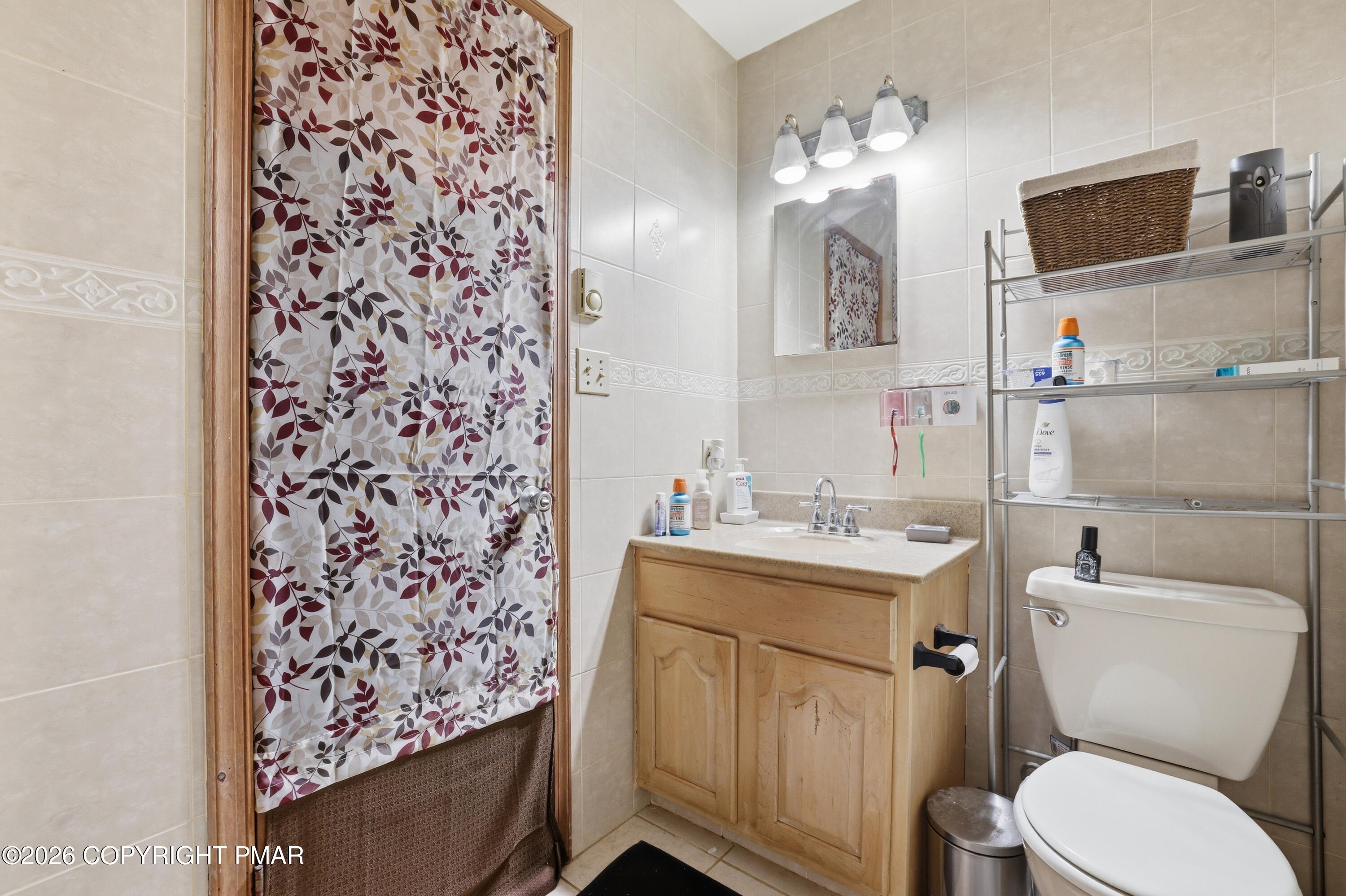 2327 Woodcrest Drive Property Photo 27