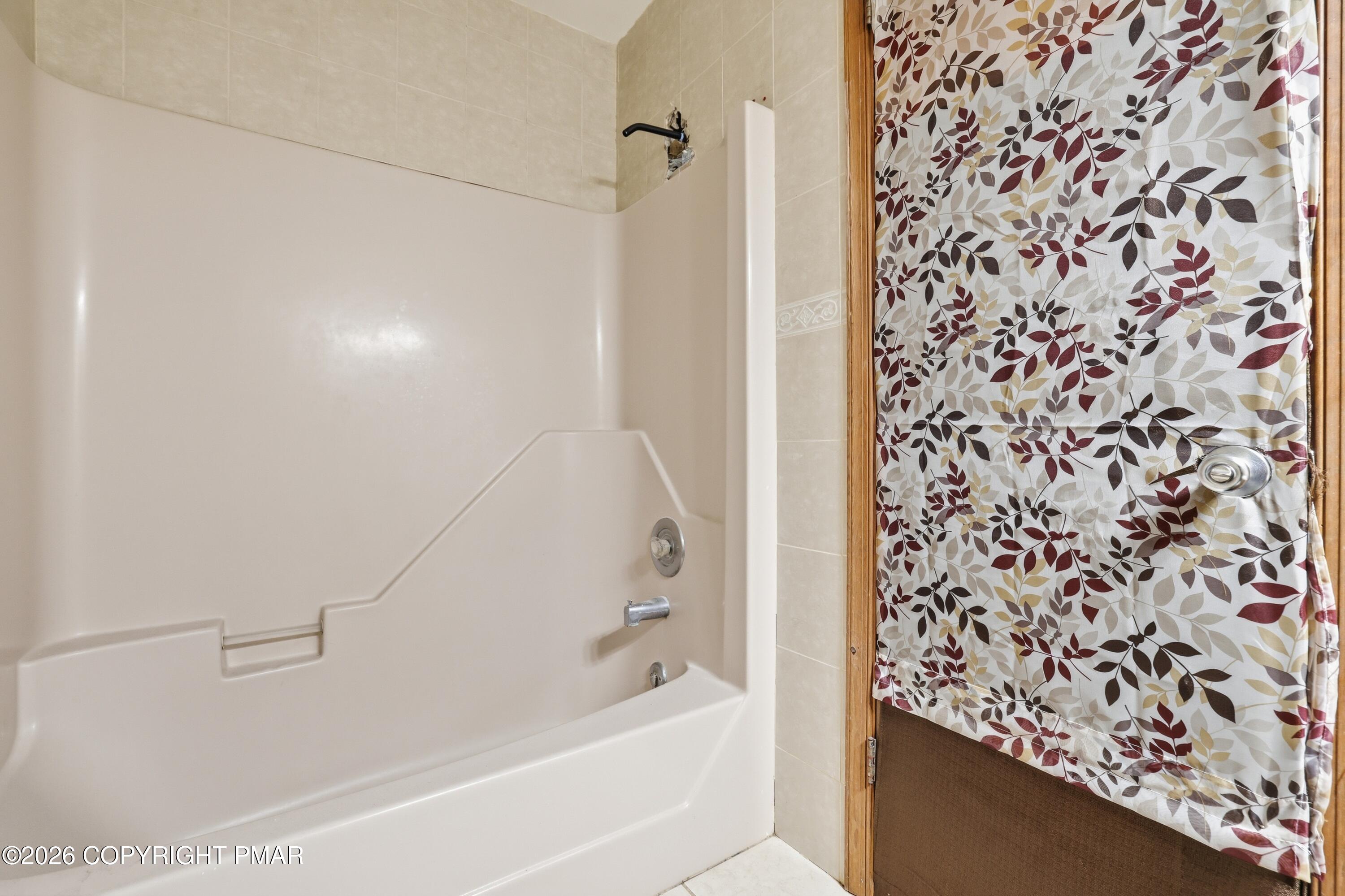 2327 Woodcrest Drive Property Photo 28