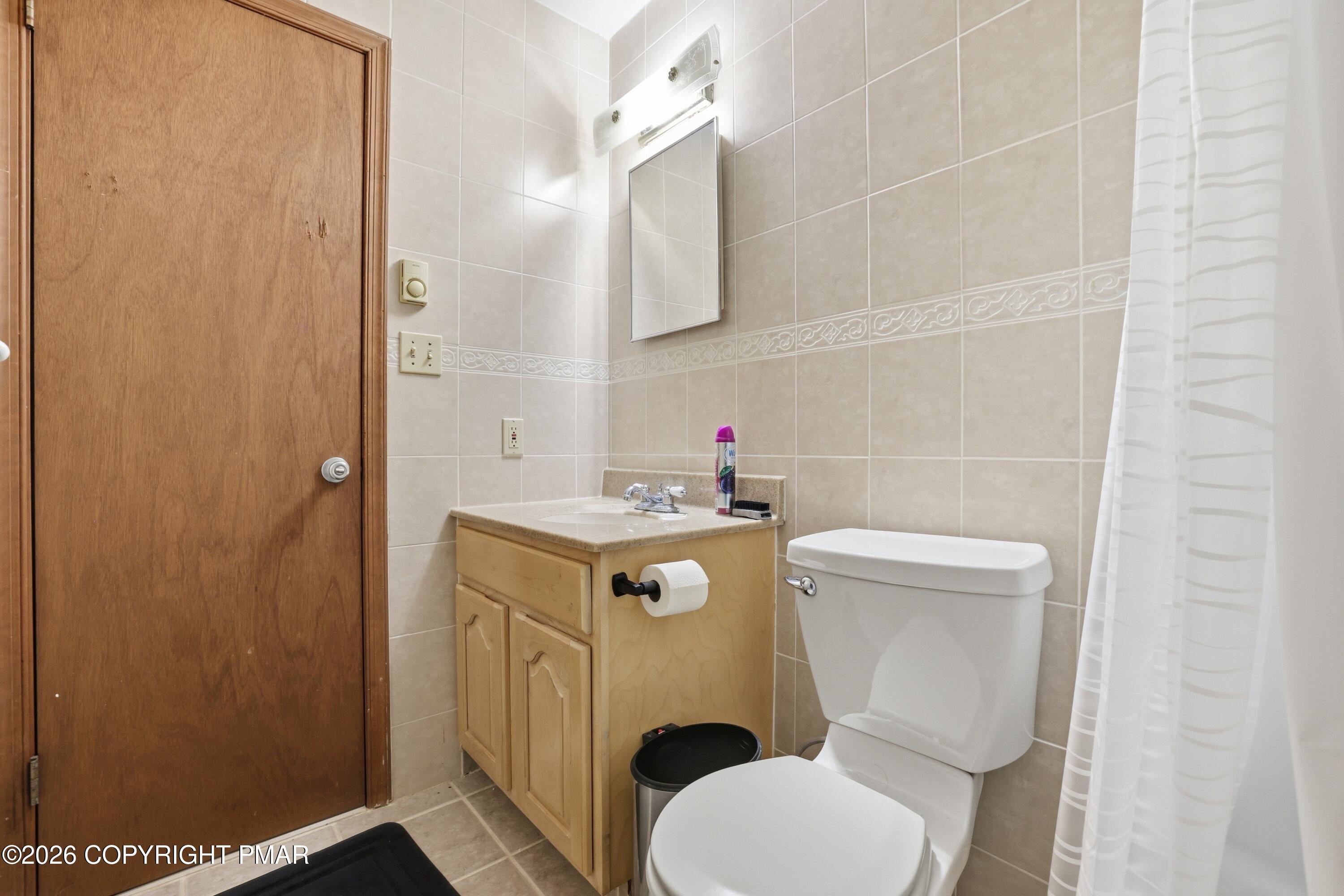 2327 Woodcrest Drive Property Photo 34