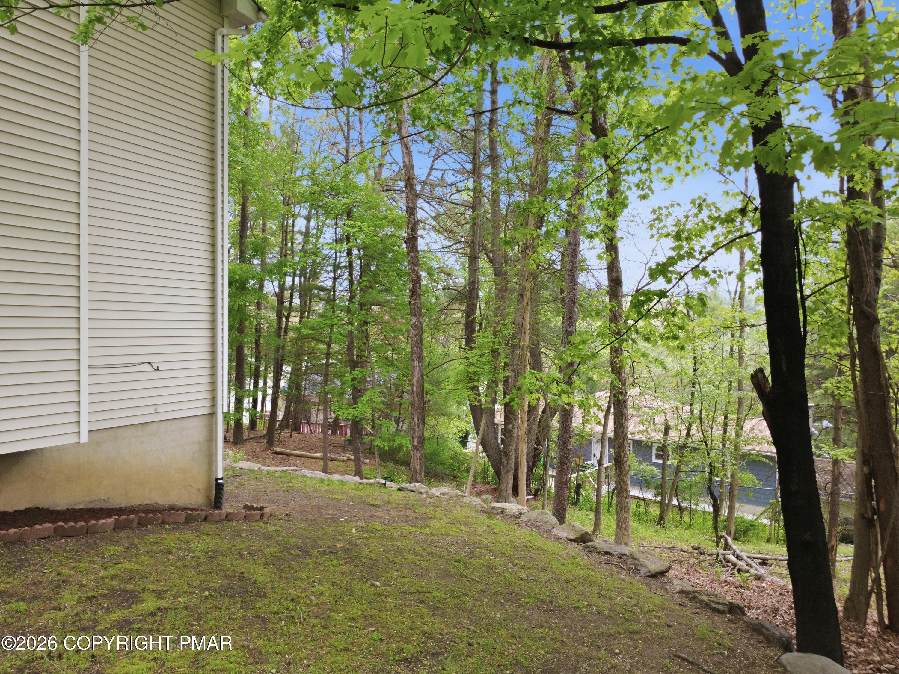 2327 Woodcrest Drive Property Photo 48