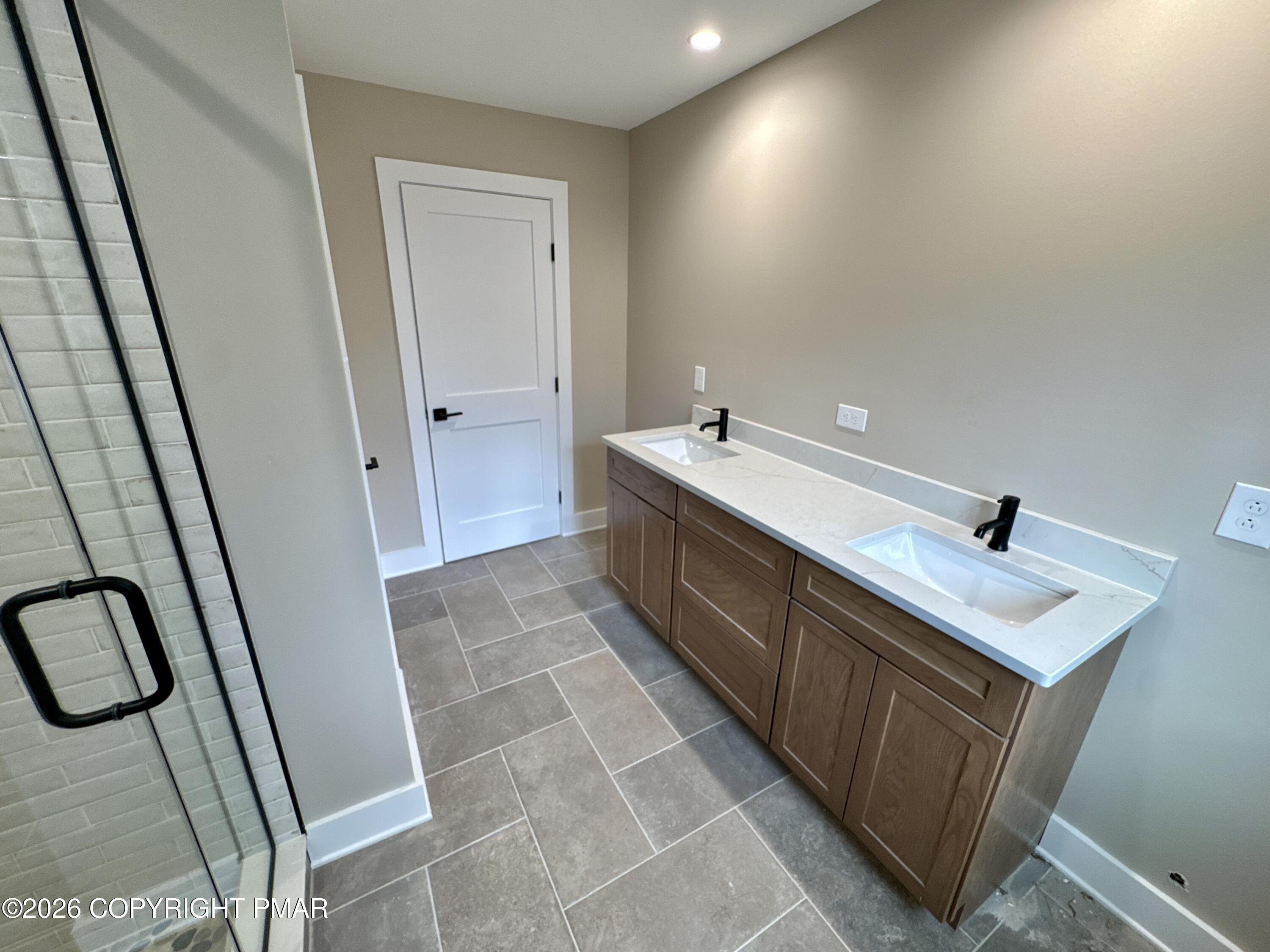 101 Lindbergh Circle Property Photo 13