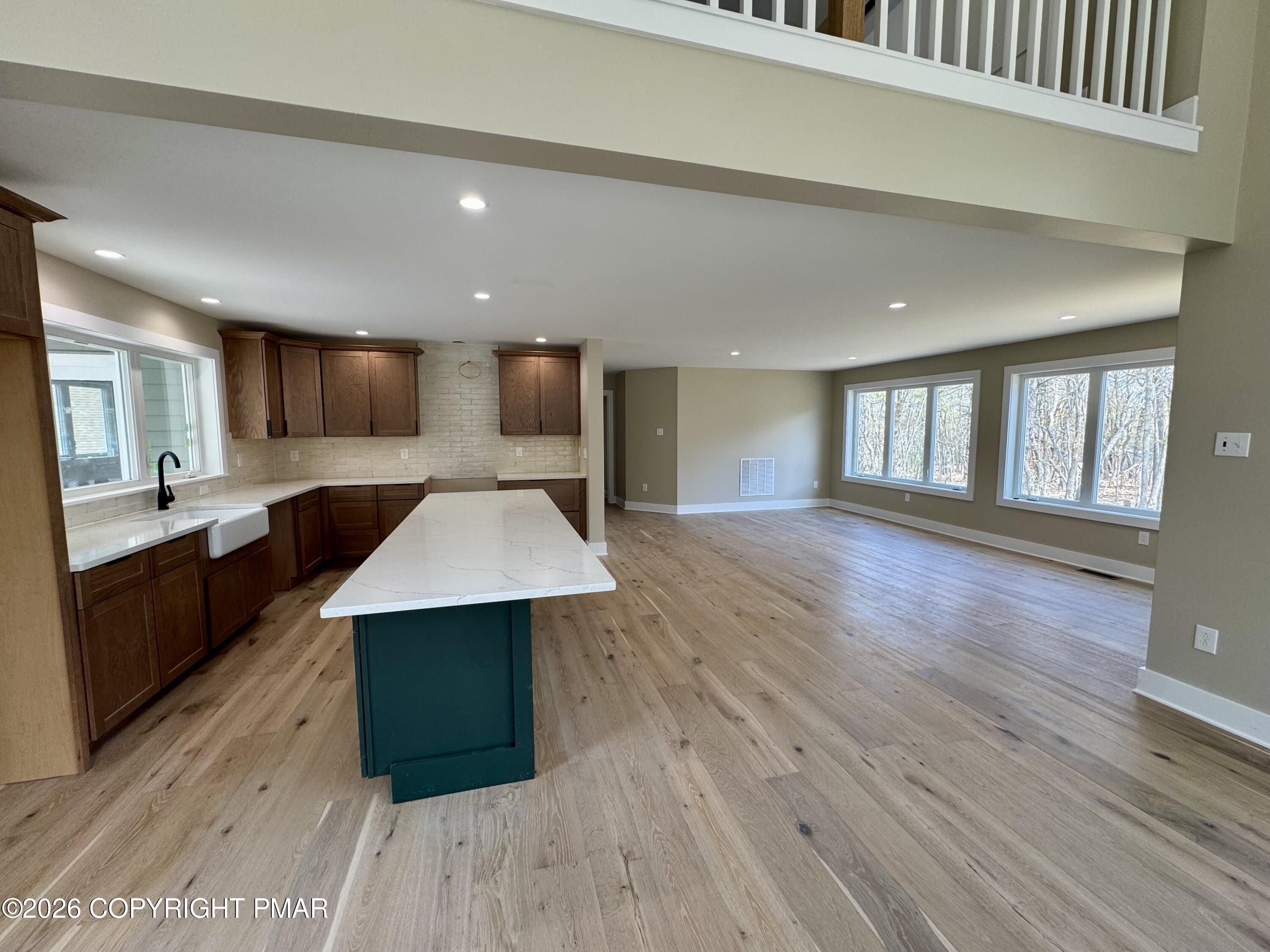 101 Lindbergh Circle Property Photo 23
