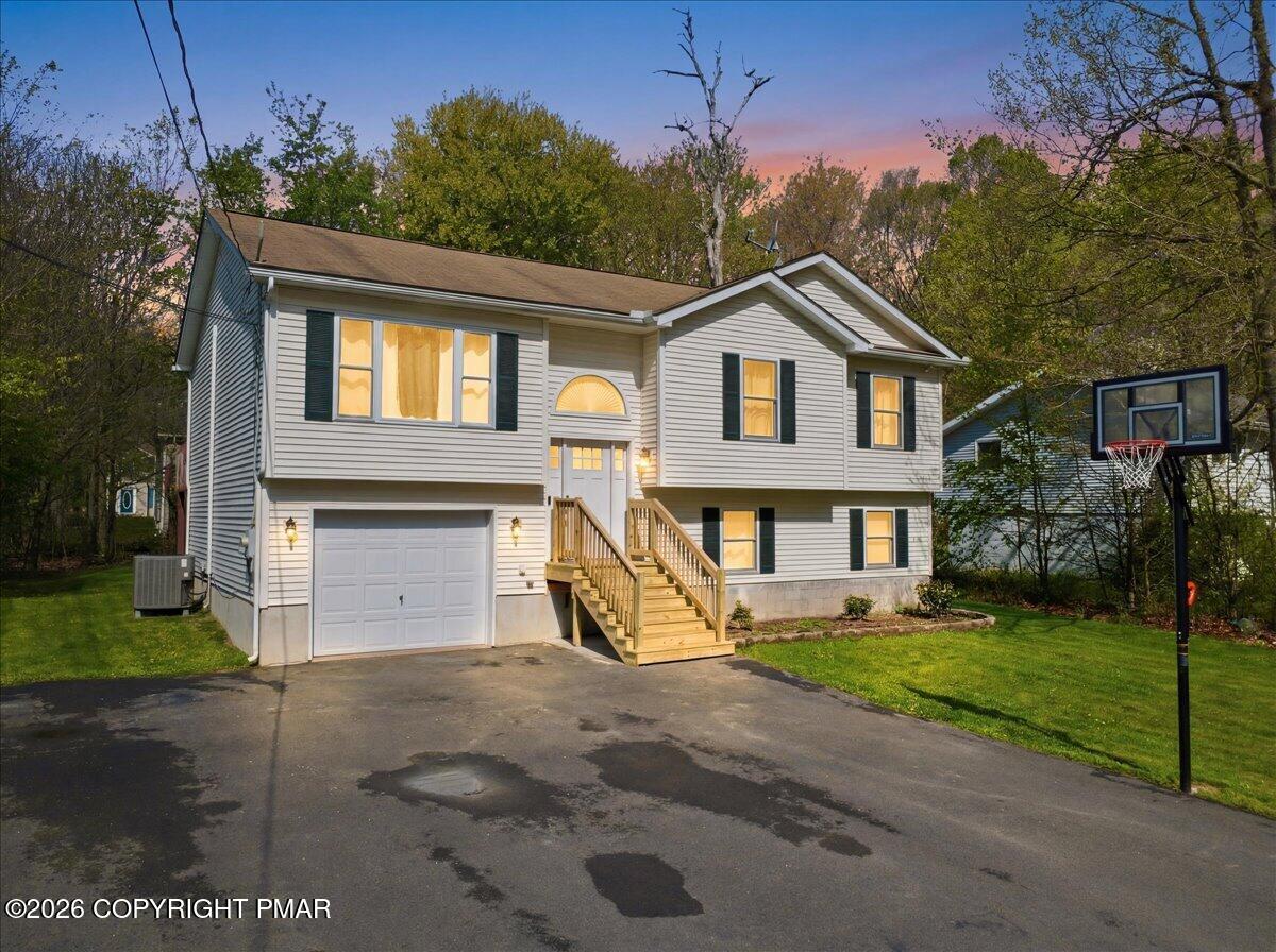 2108 Freedom Way Property Photo 2