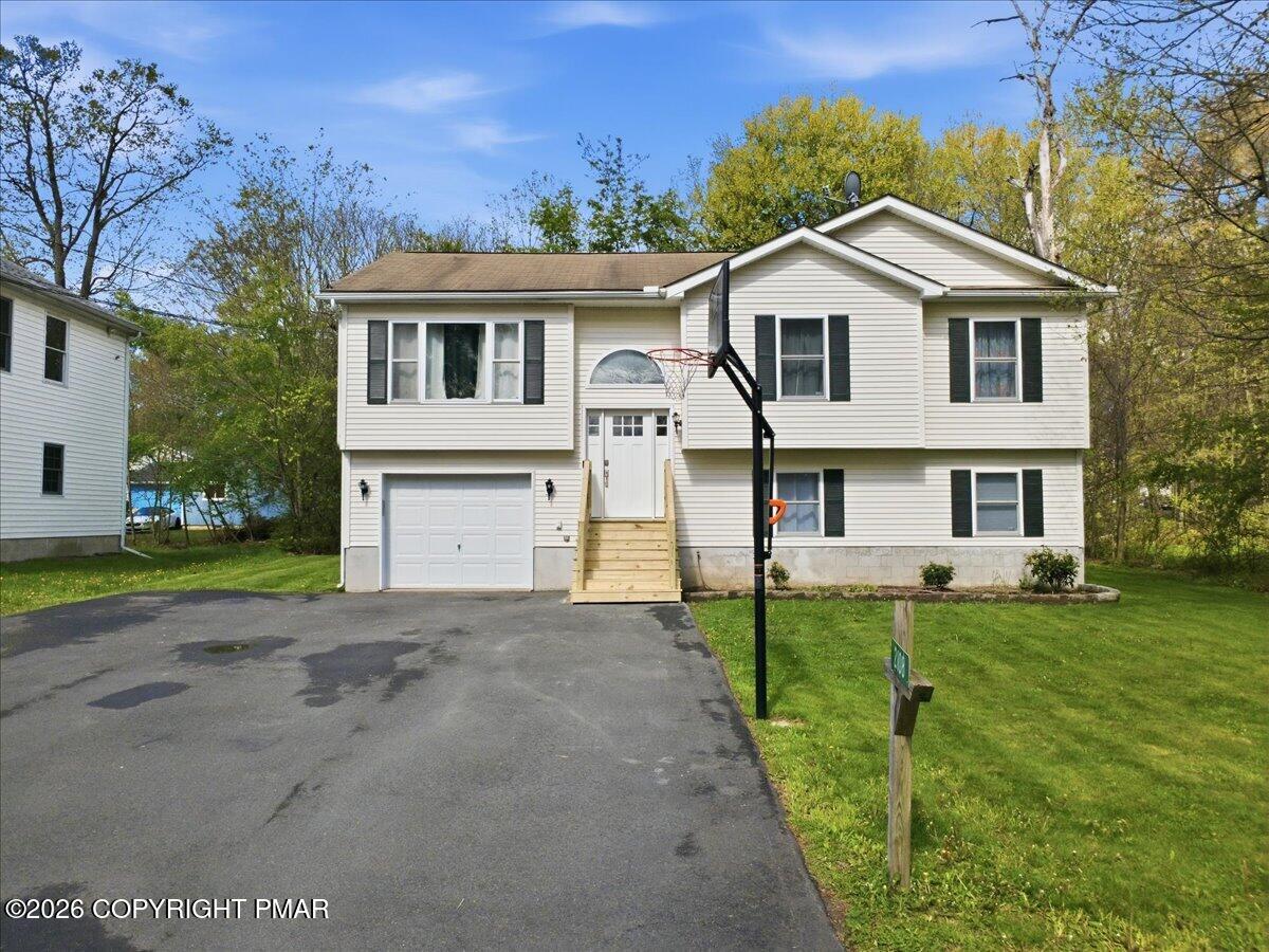 2108 Freedom Way Property Photo 5