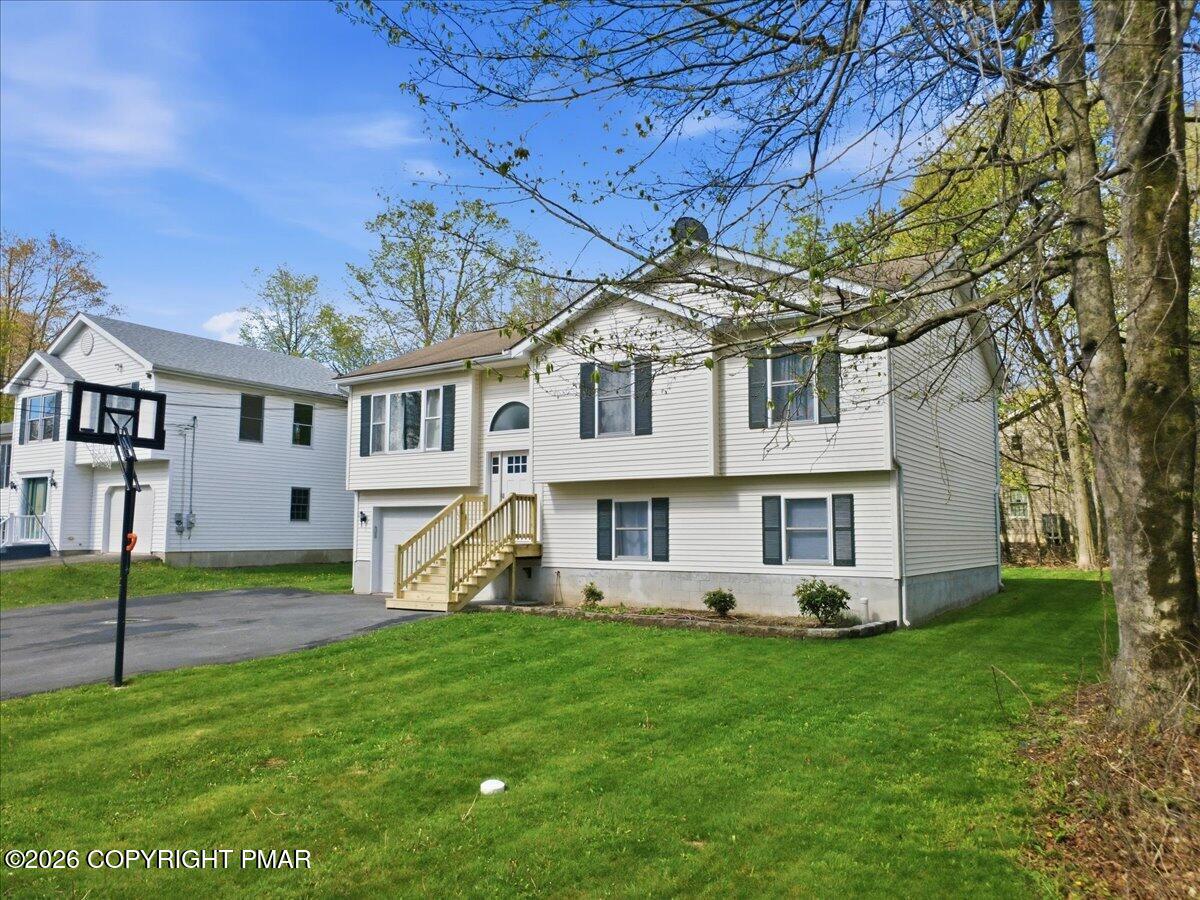 2108 Freedom Way Property Photo 6