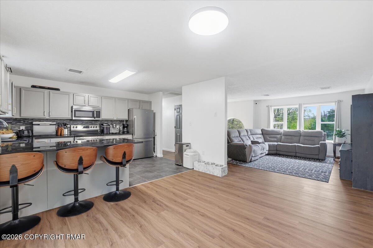 2108 Freedom Way Property Photo 18