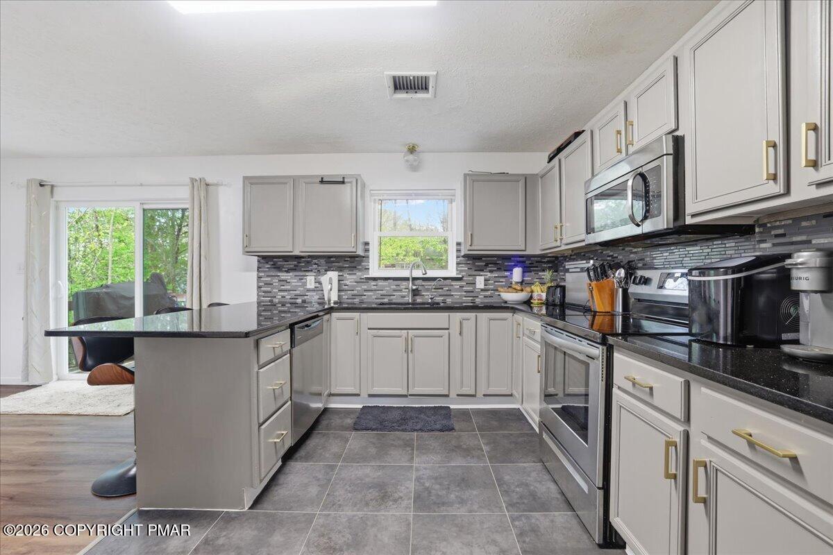 2108 Freedom Way Property Photo 21