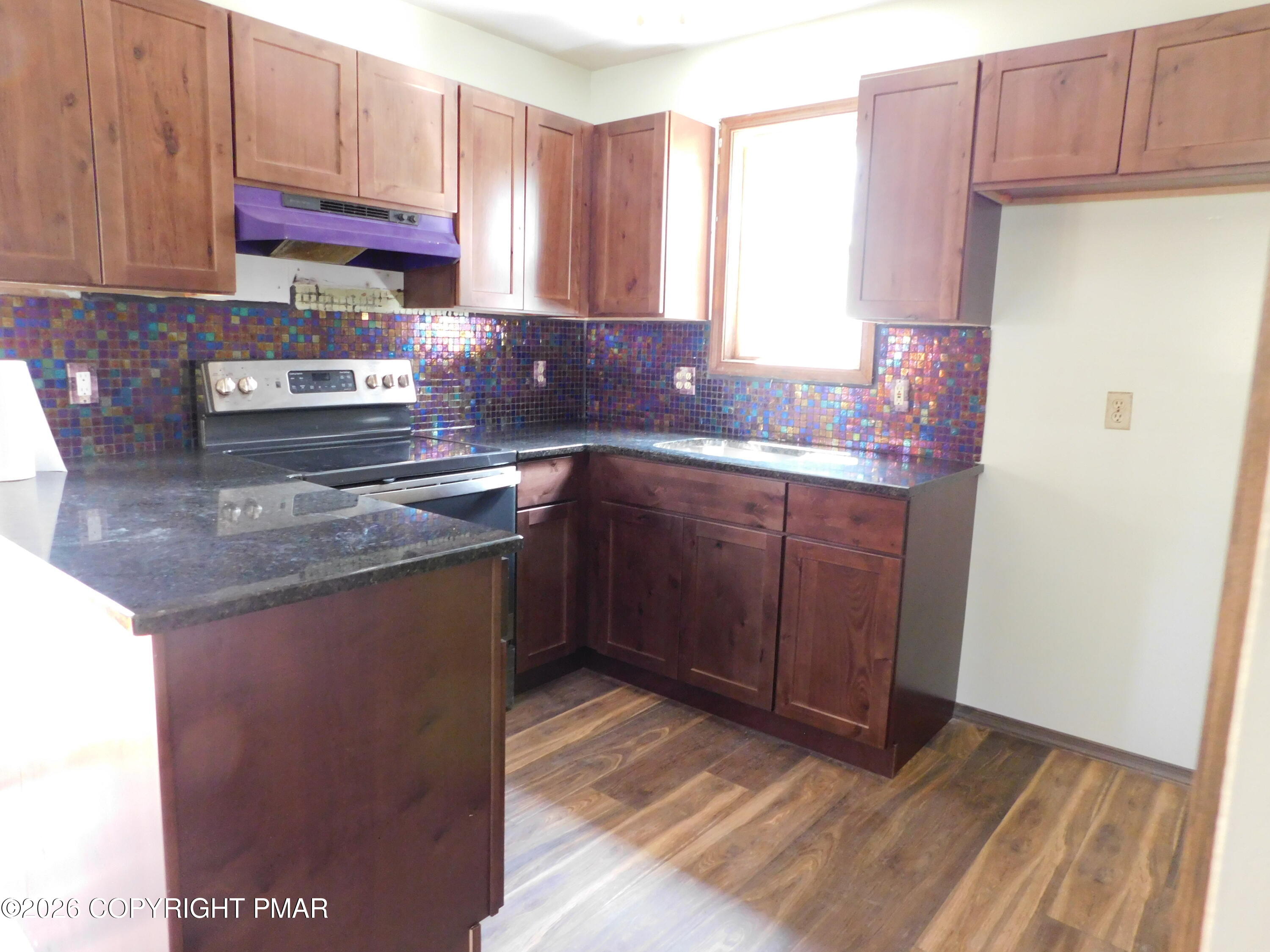 114 Lucretius Trail Property Photo 3