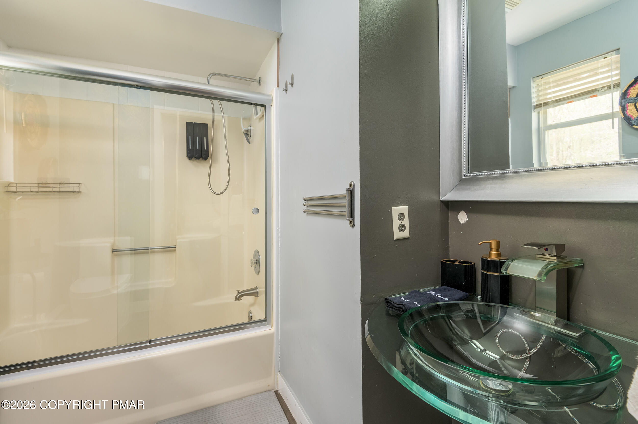 411 Tranquility Court Property Photo 12