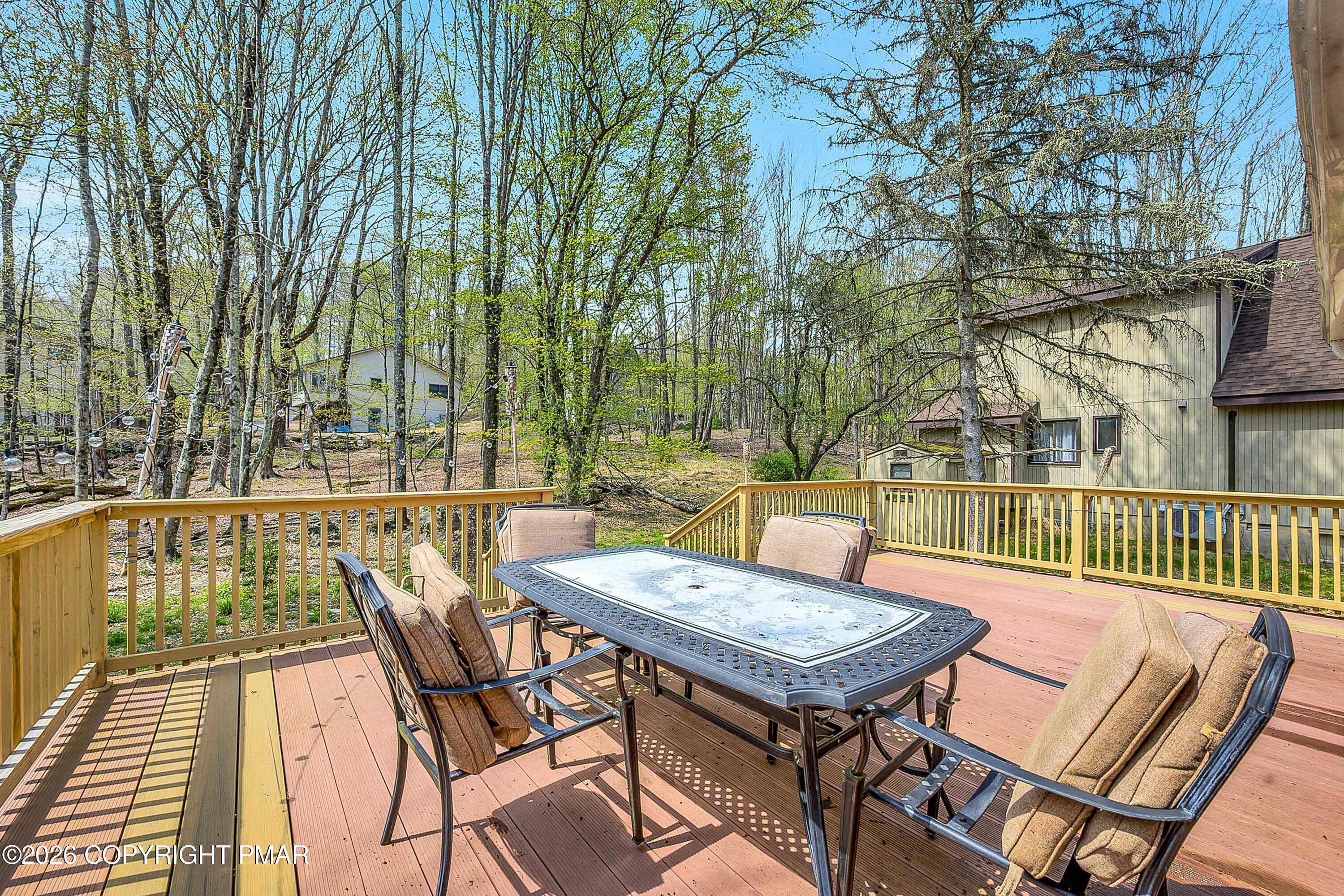 287 Lakeview Drive W Property Photo 4