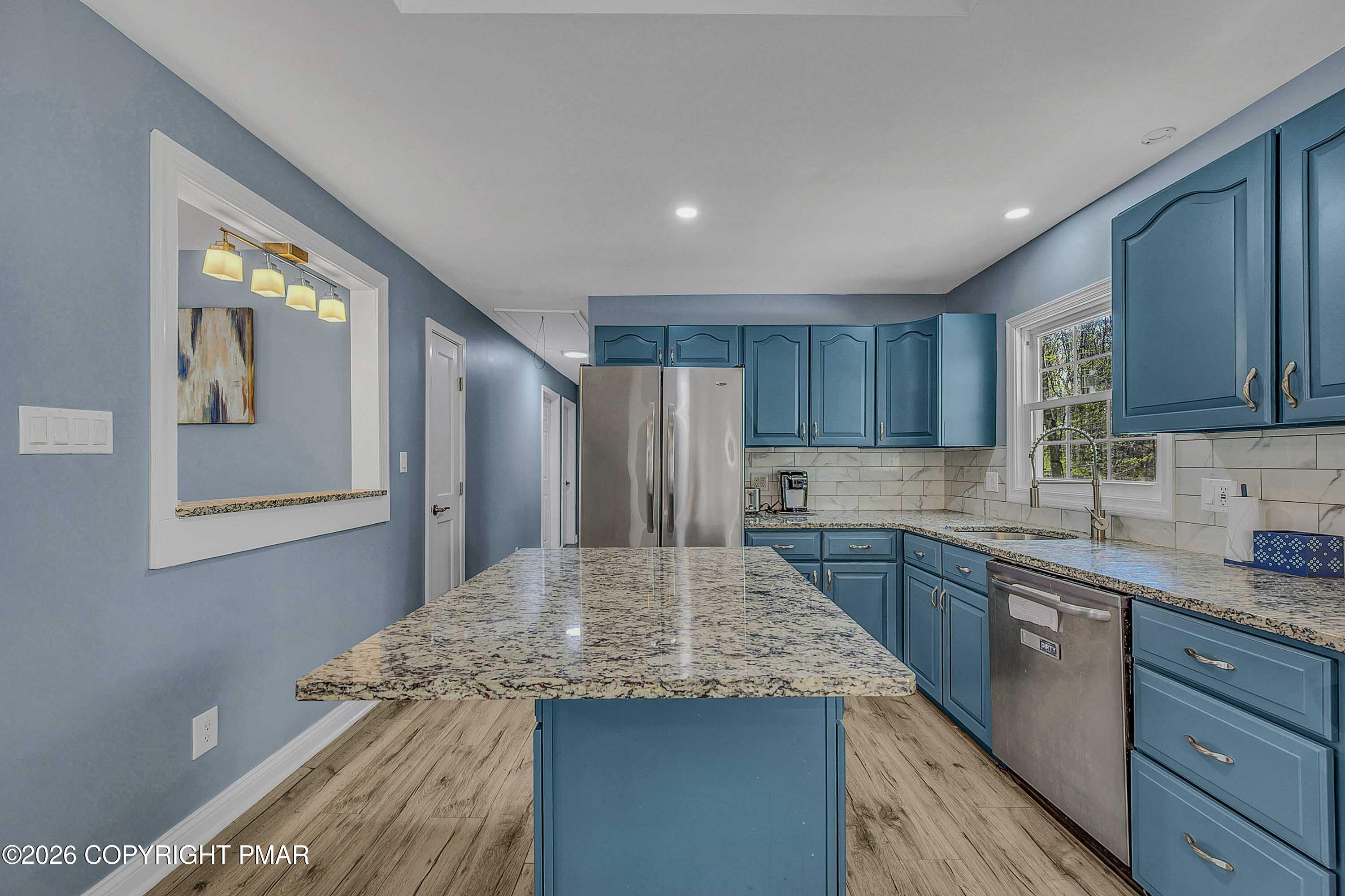 287 Lakeview Drive W Property Photo 12