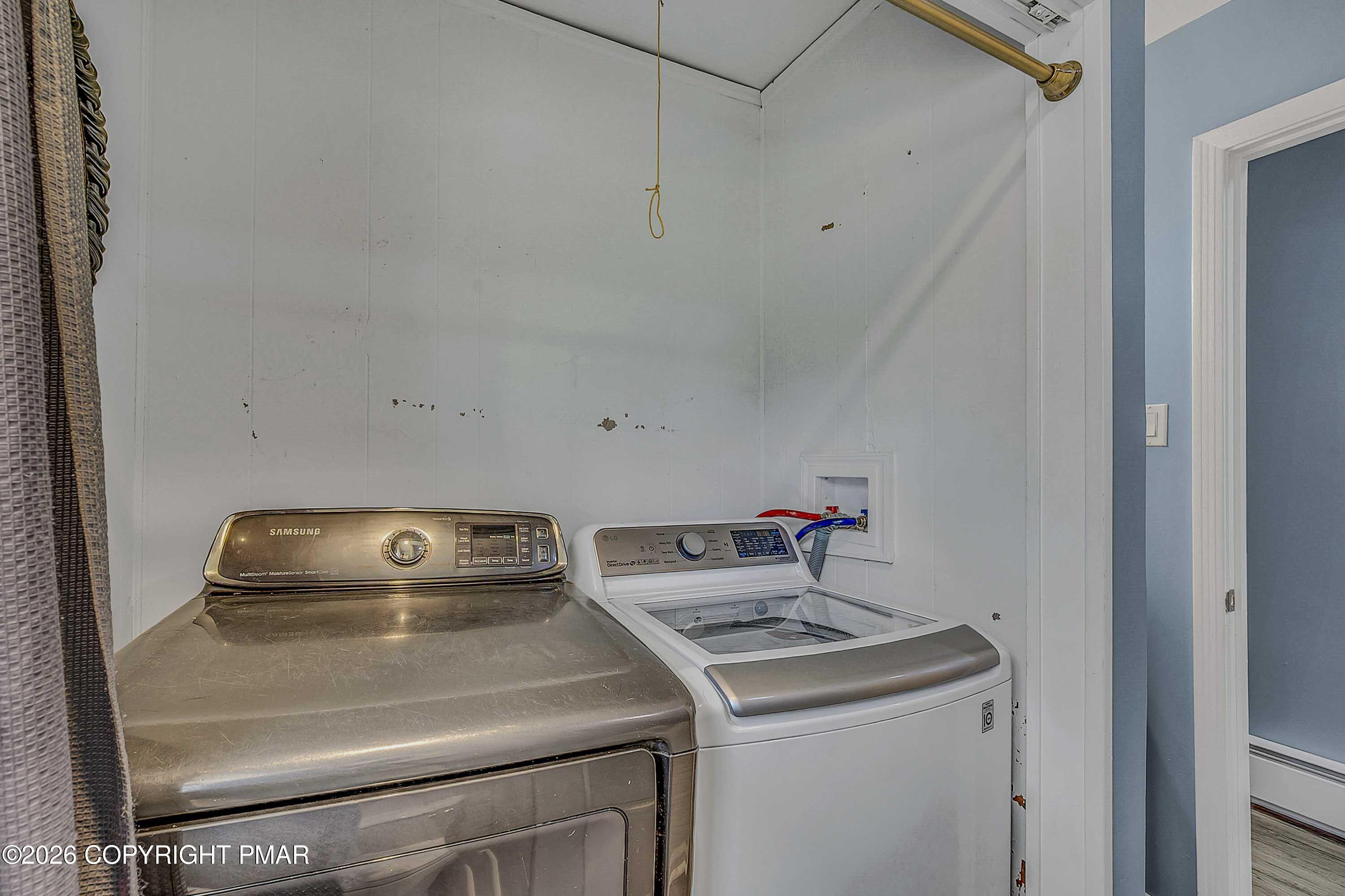 287 Lakeview Drive W Property Photo 17