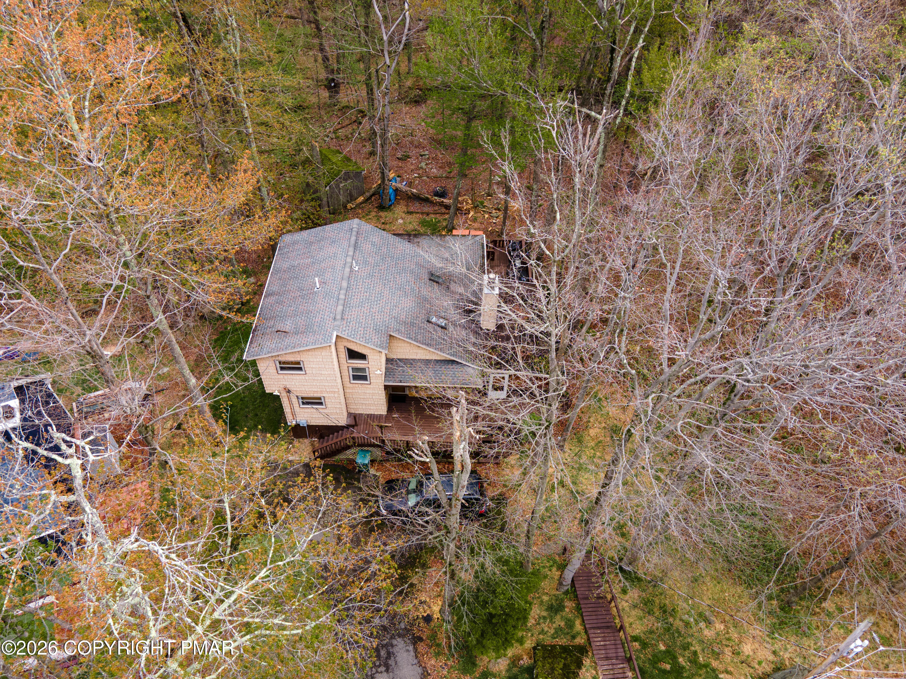 1328 Winding Way Property Photo 2