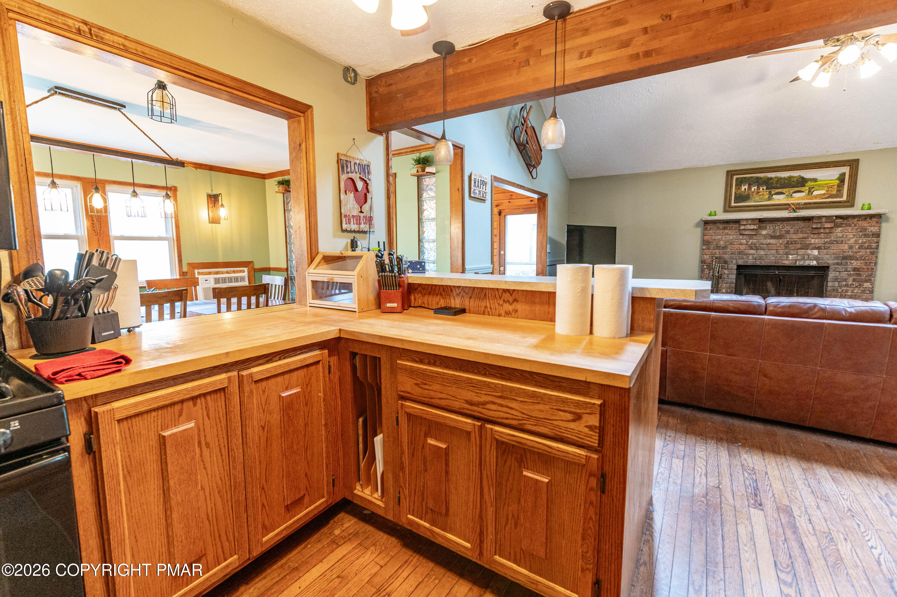 1328 Winding Way Property Photo 12
