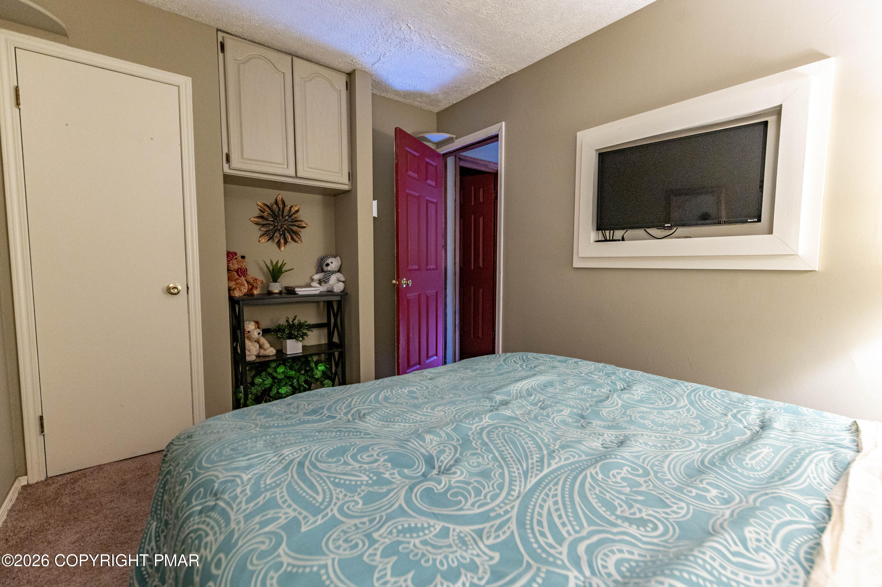 1328 Winding Way Property Photo 25