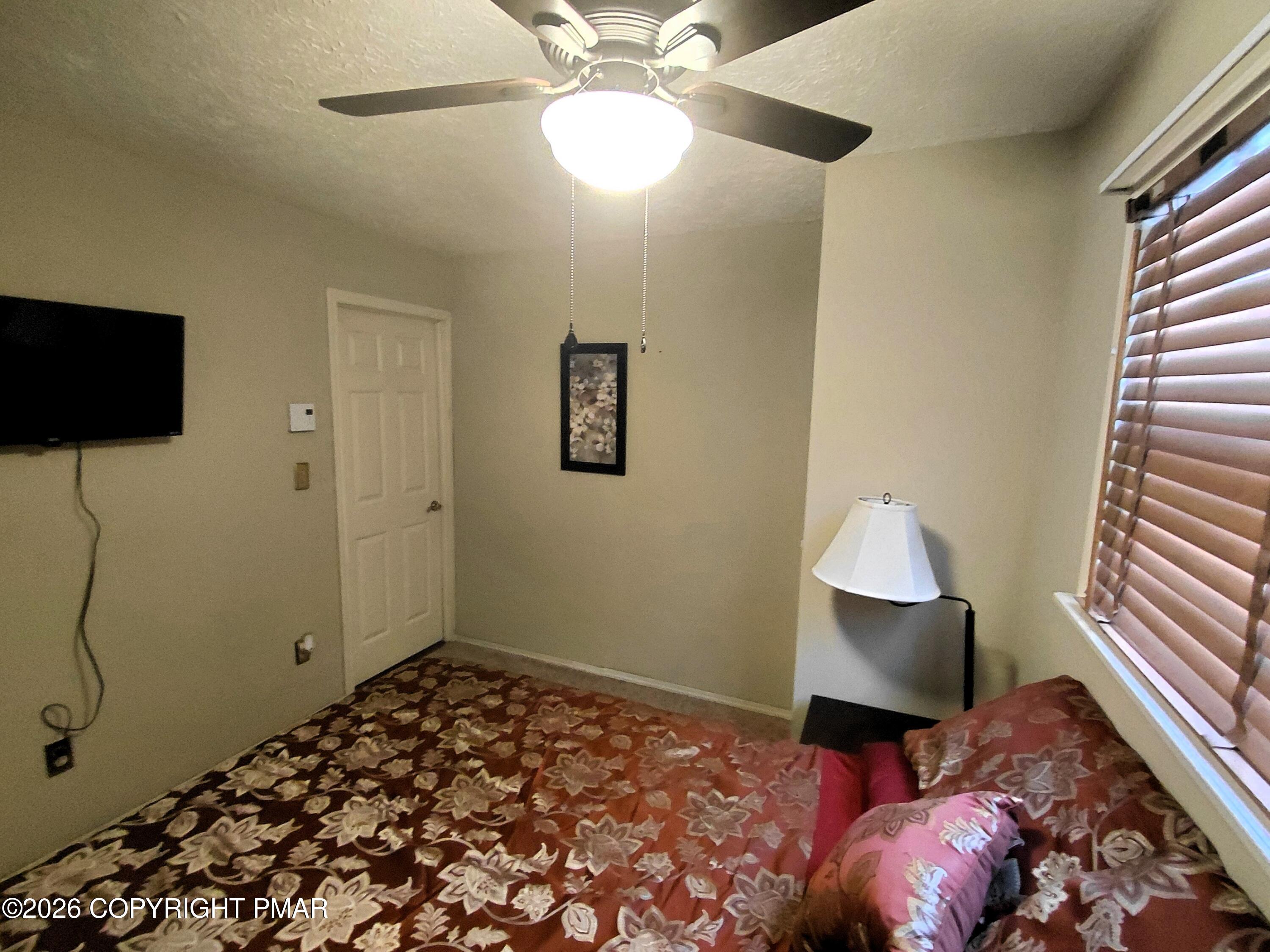 1328 Winding Way Property Photo 28