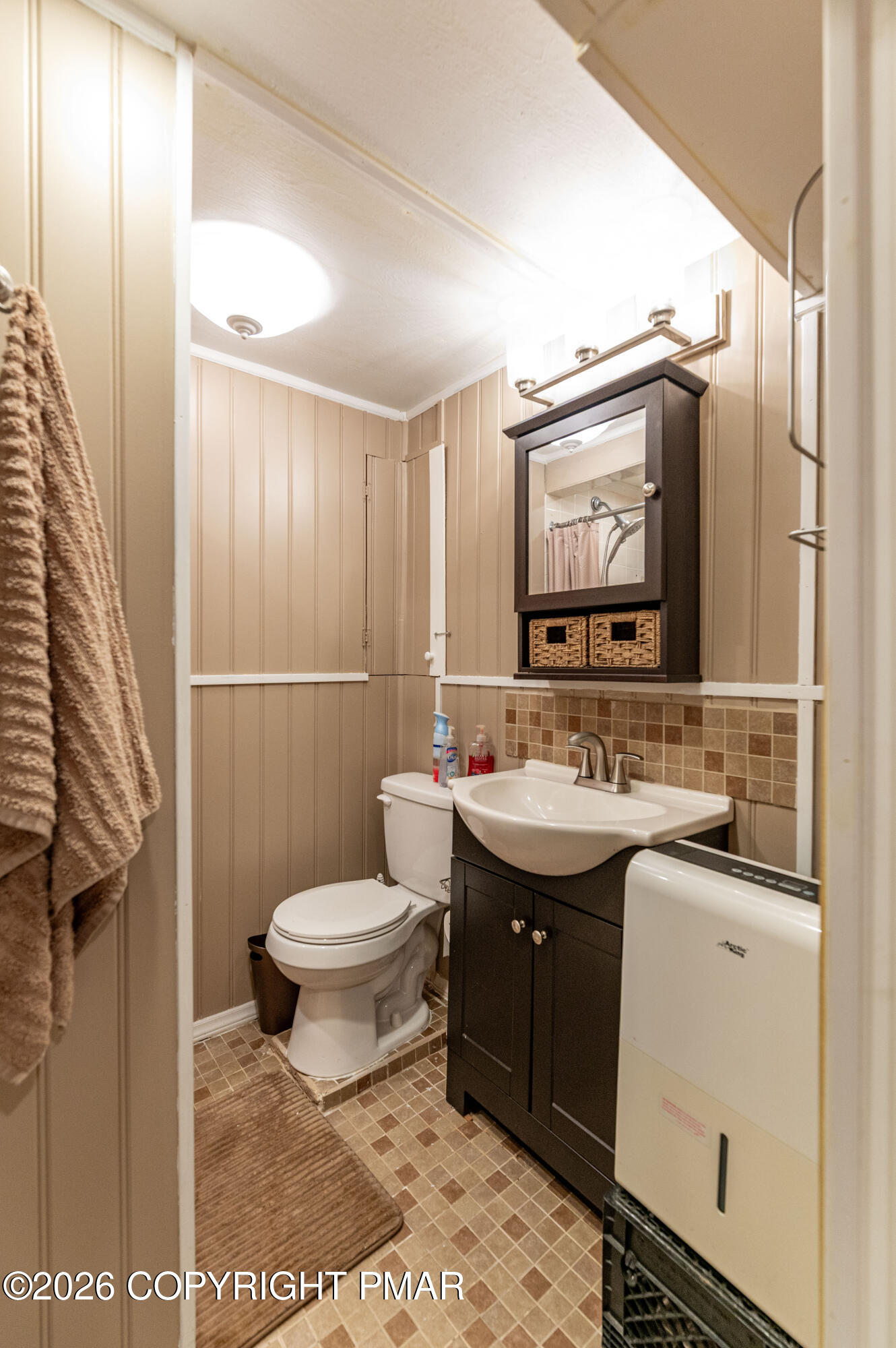 1328 Winding Way Property Photo 30
